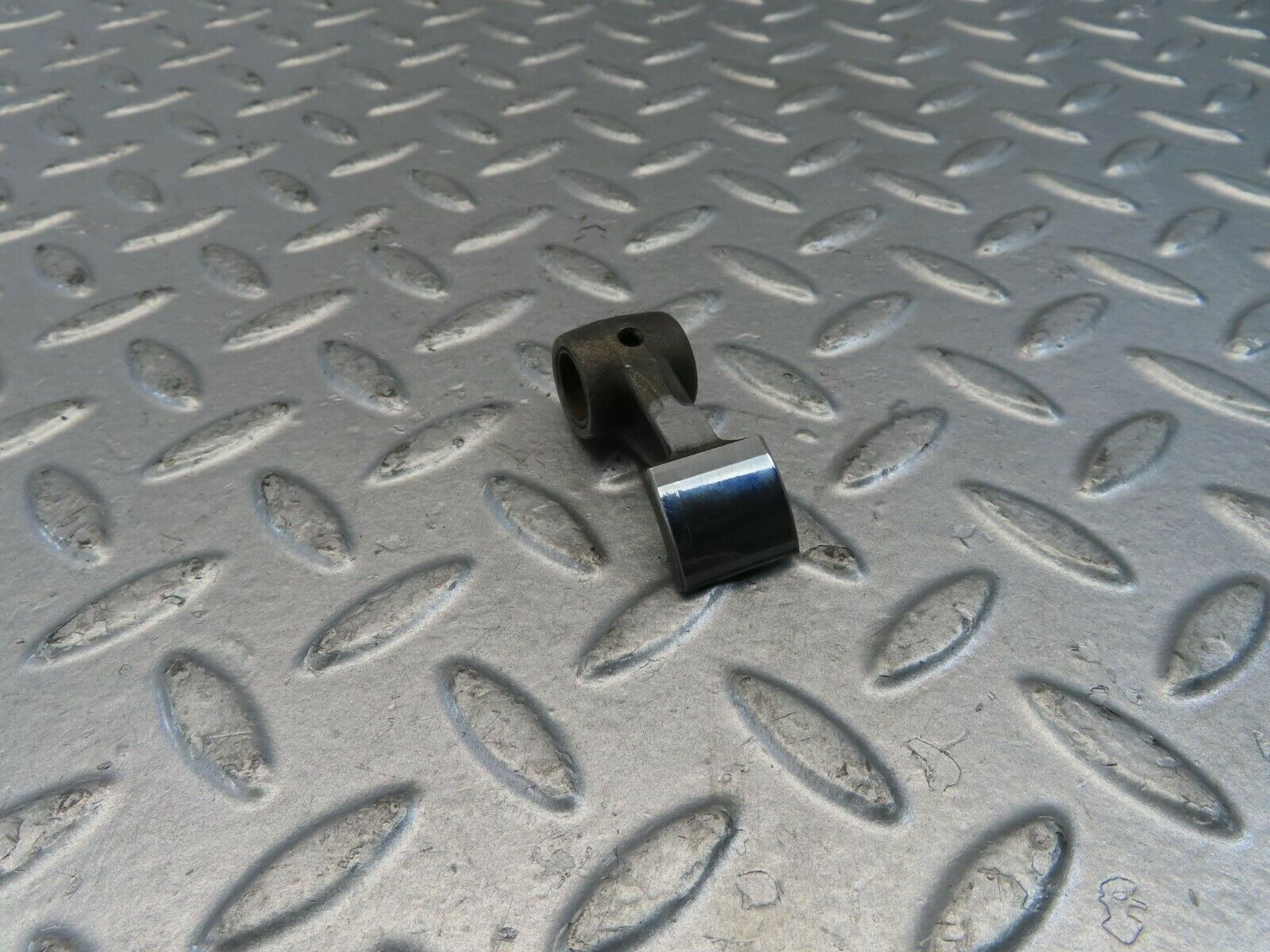 10972 Mercedes-Benz W115 220D Rocker Arm