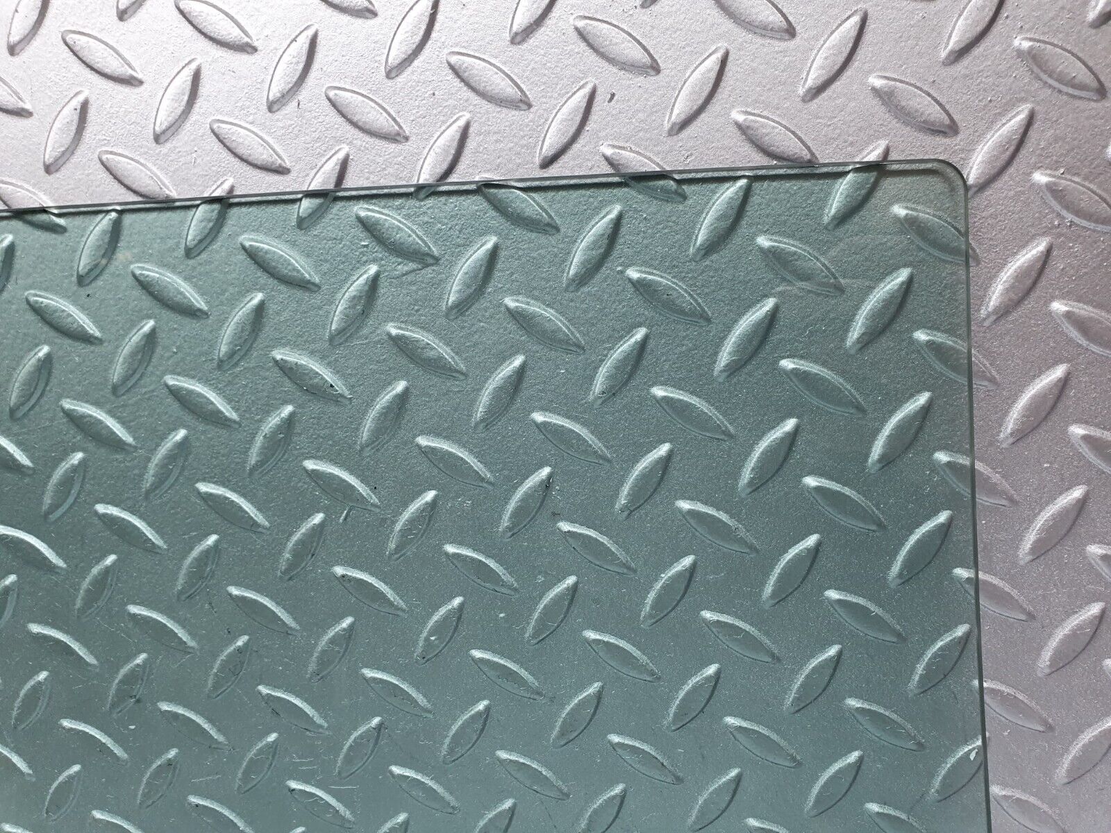 41406 Mercedes-Benz W124 200E Rear Left Door Window Glass