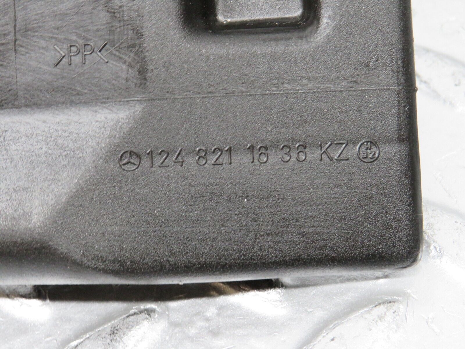 31403 Mercedes-Benz S124 220TE Wagon Trunk Cable Wire Cover 1248211636