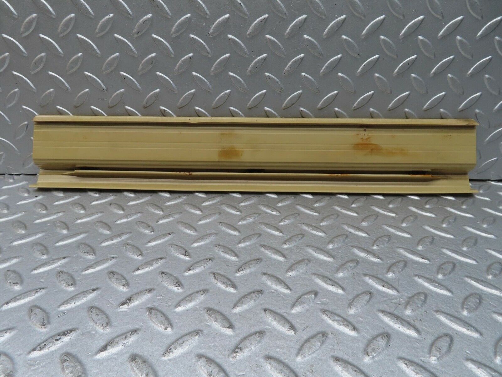 13484 Mercedes-Benz W123 200 Rear Left Door Sill