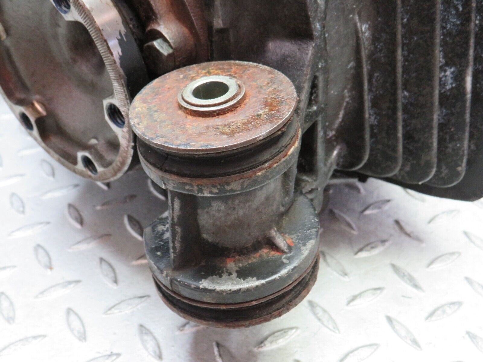 36330 Mercedes-Benz W126 420SE Rear Differential Ratio 2.47 1263511201