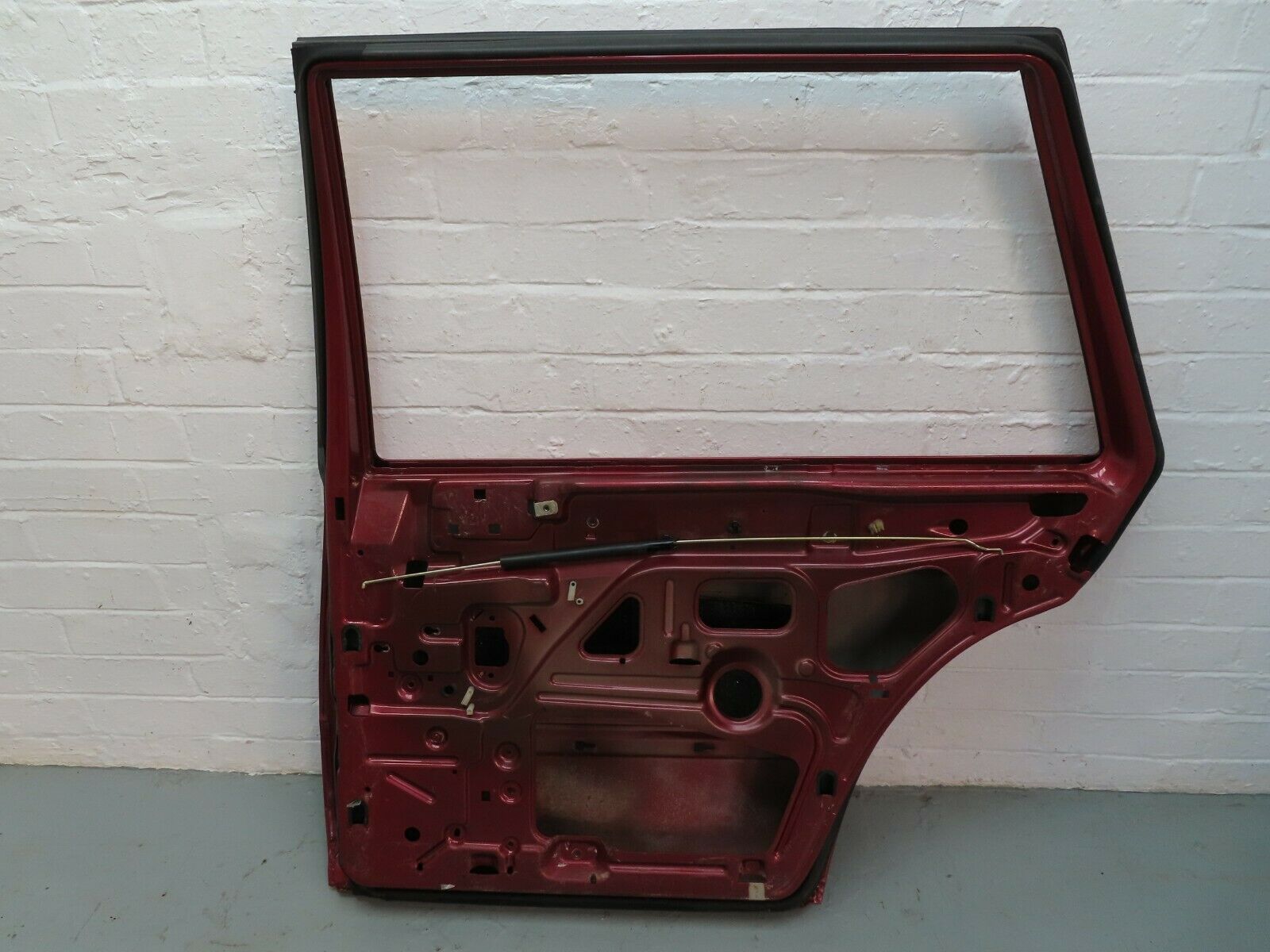 6693 Mercedes-Benz S124 E220 Wagon Rear Right Door