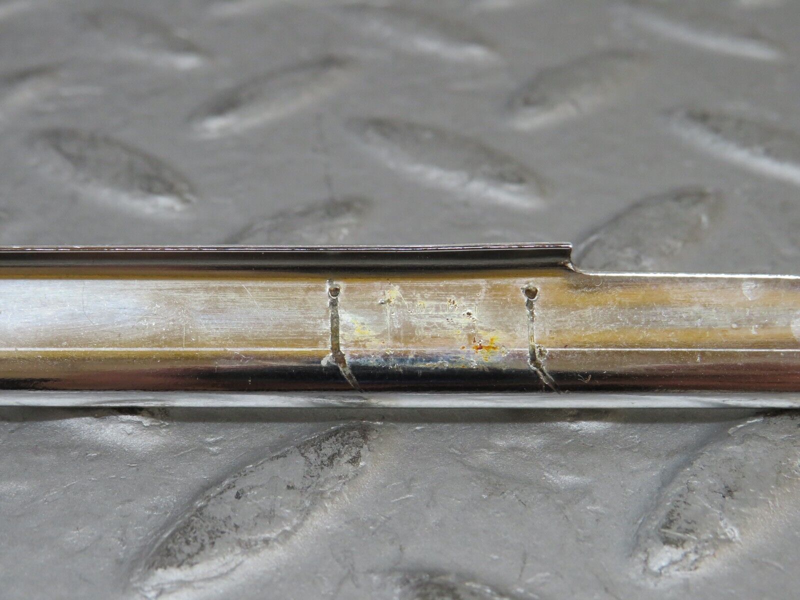 35868 Mercedes-Benz W108 Front Right Door Chrome Trim Pair