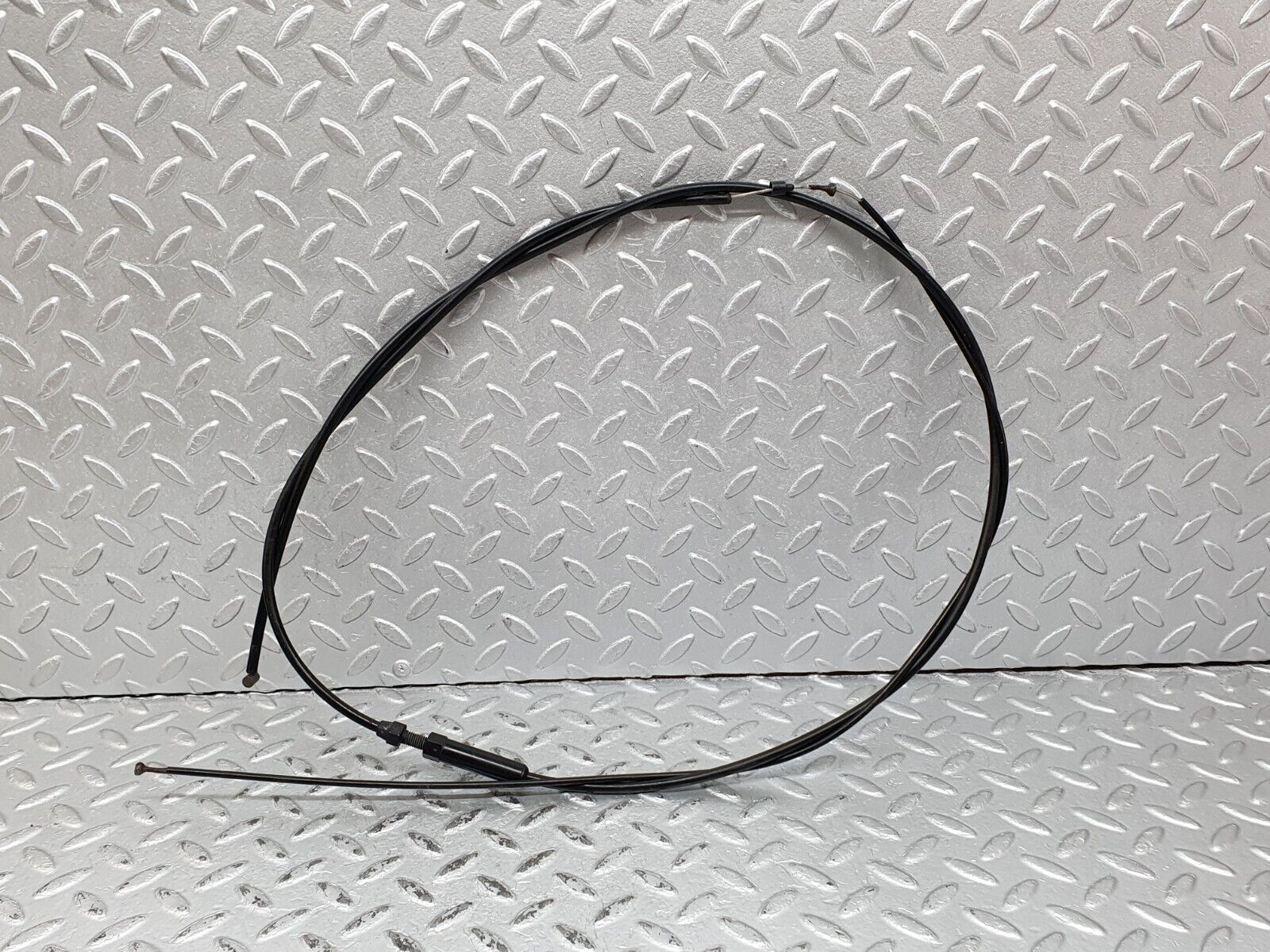 41257 Mercedes-Benz W126 300SE Bonnet Release Cable