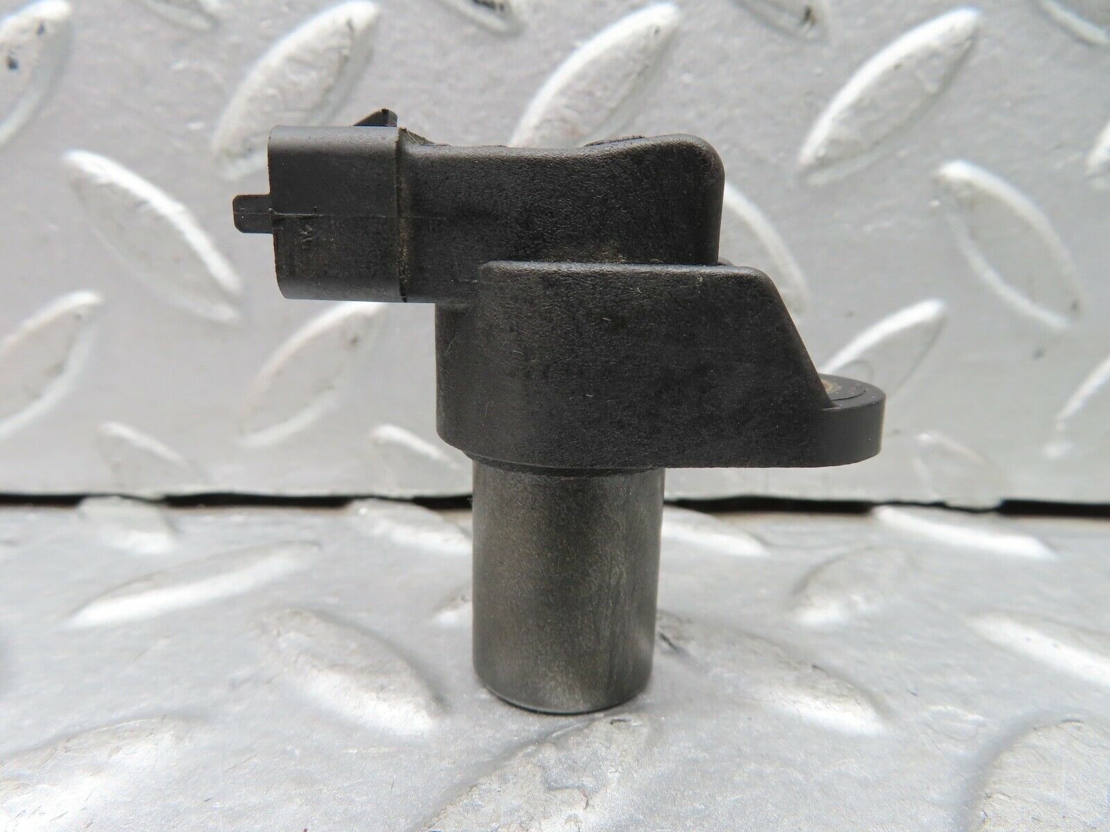 19677 Mercedes-Benz C140 CL420 Coupe Crankshaft Sensor 0232103012