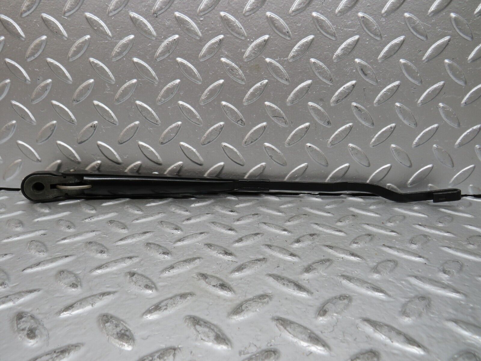 28108 Mercedes-Benz W123 280E Wiper Arm Bosch 3399990553