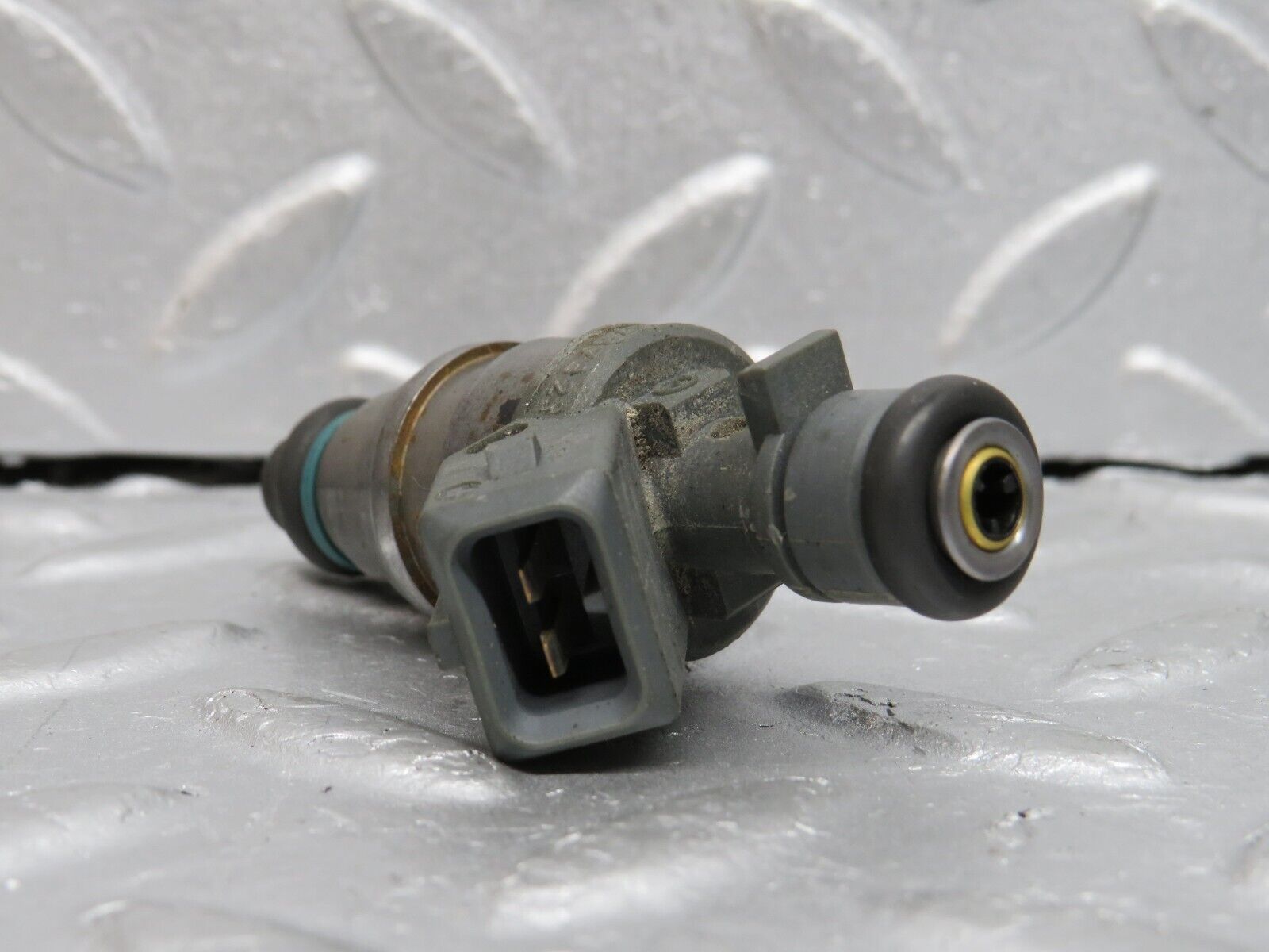 38654 Mercedes-Benz R129 280SL Coupe Fuel Injector Bosch 0000787323 0280155209