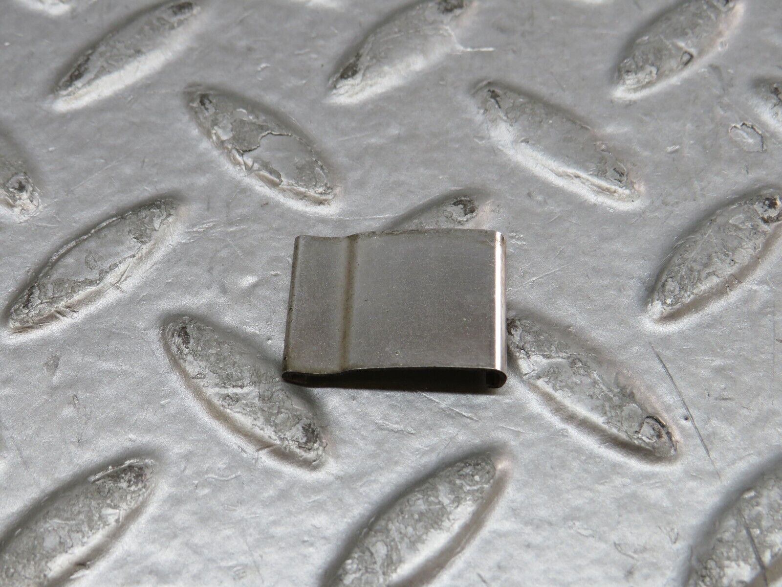 36311 Mercedes-Benz W126 420SE Front Windscreen Top Chrome Frame Trim