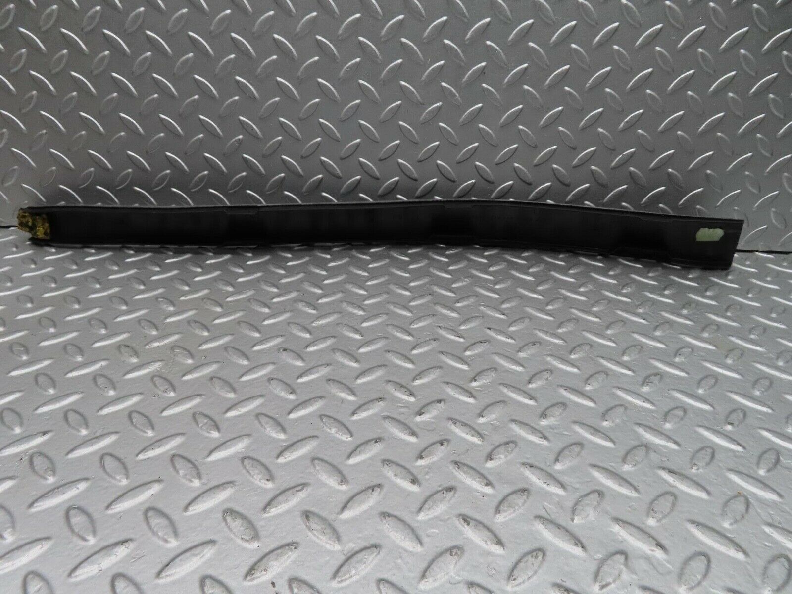 14989 Mercedes-Benz W140 S320 C Pillar Side Cover Right Side 1406902226