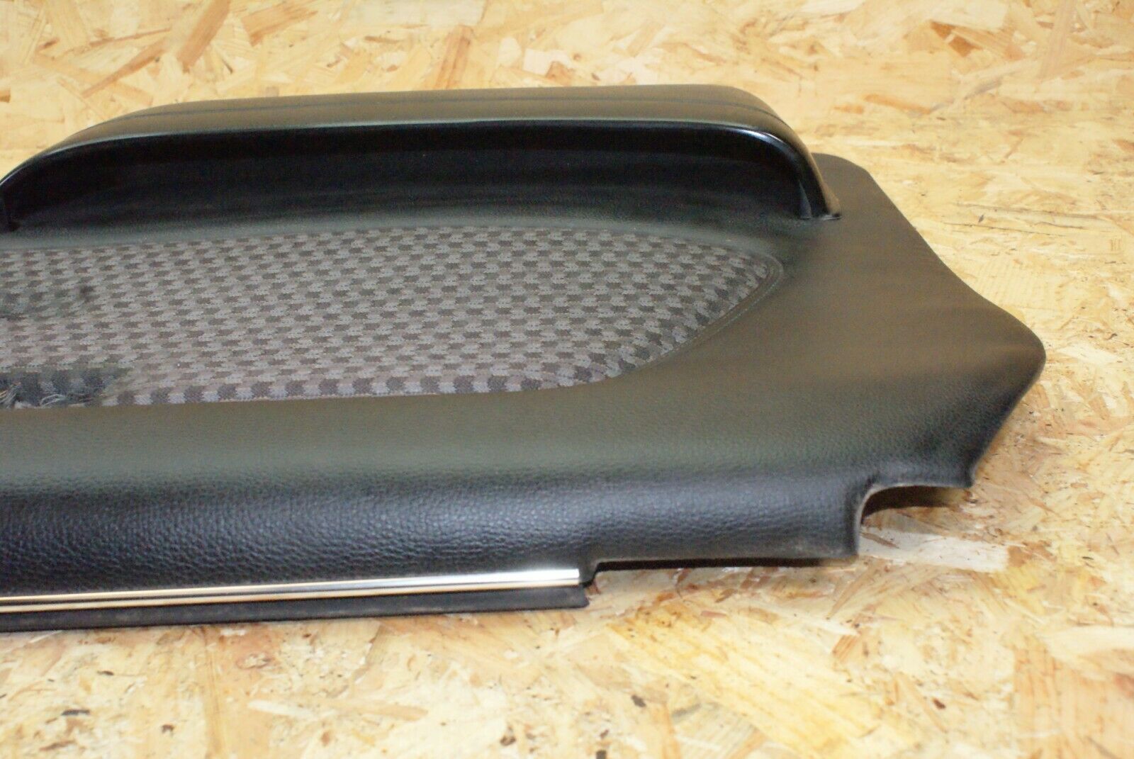 2330 Mercedes-Benz W123 280E Front Right Door Card