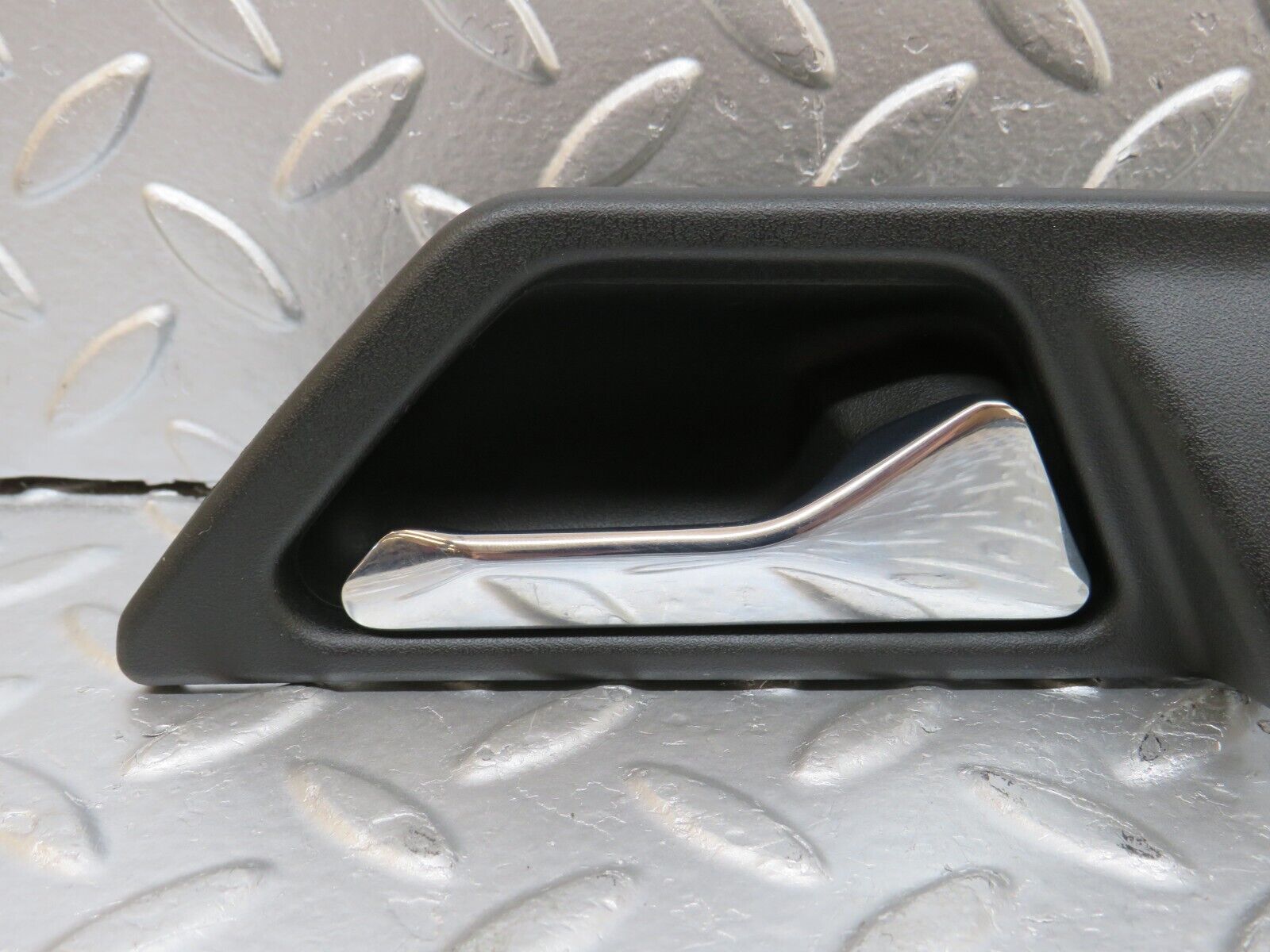 29349 Mercedes-Benz W124 230E Interior Door Handle Rear Right 1247600261