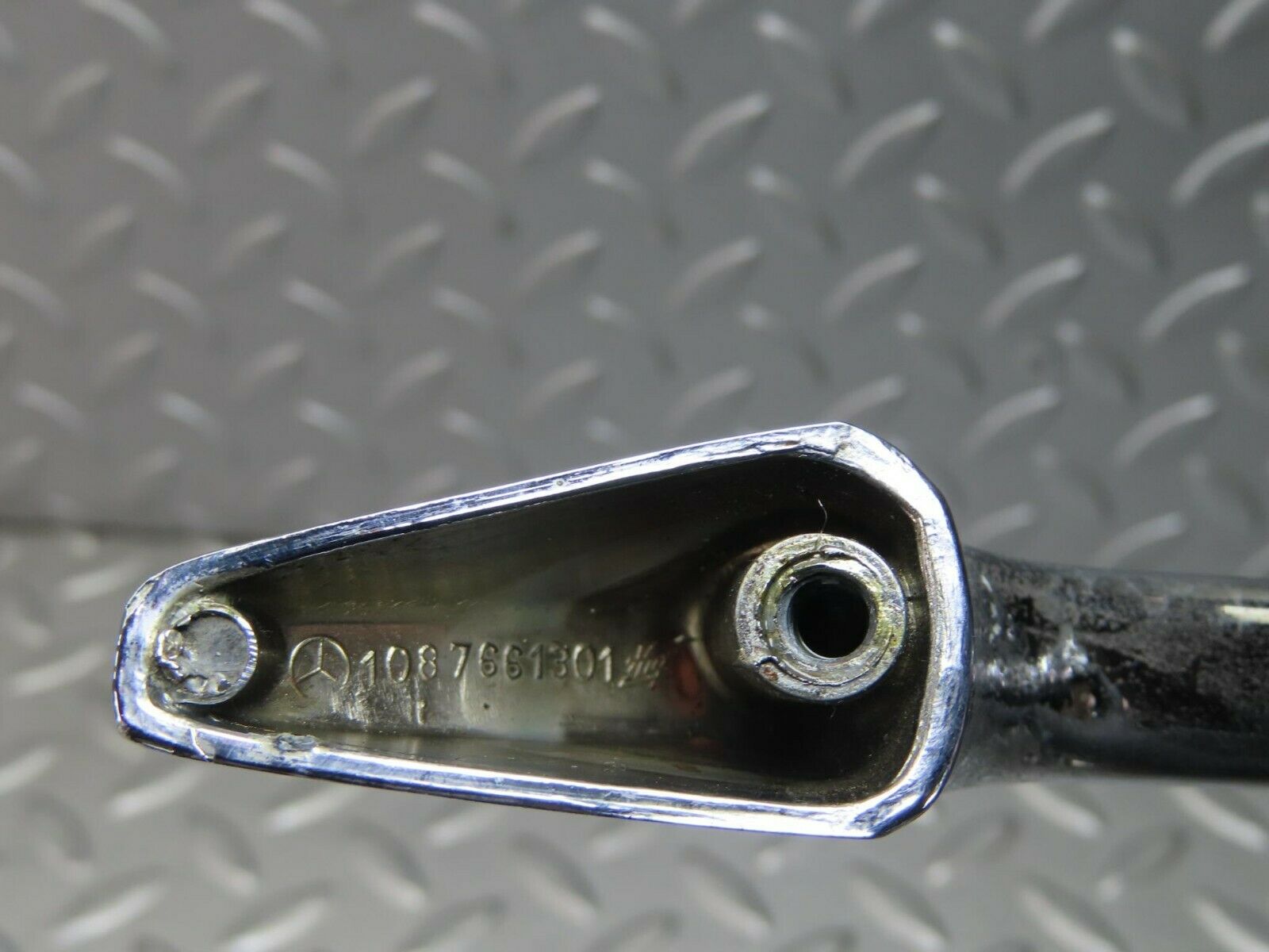 8789 Mercedes-Benz W108 Chrome Door Handle Front Left No Key 1087661301