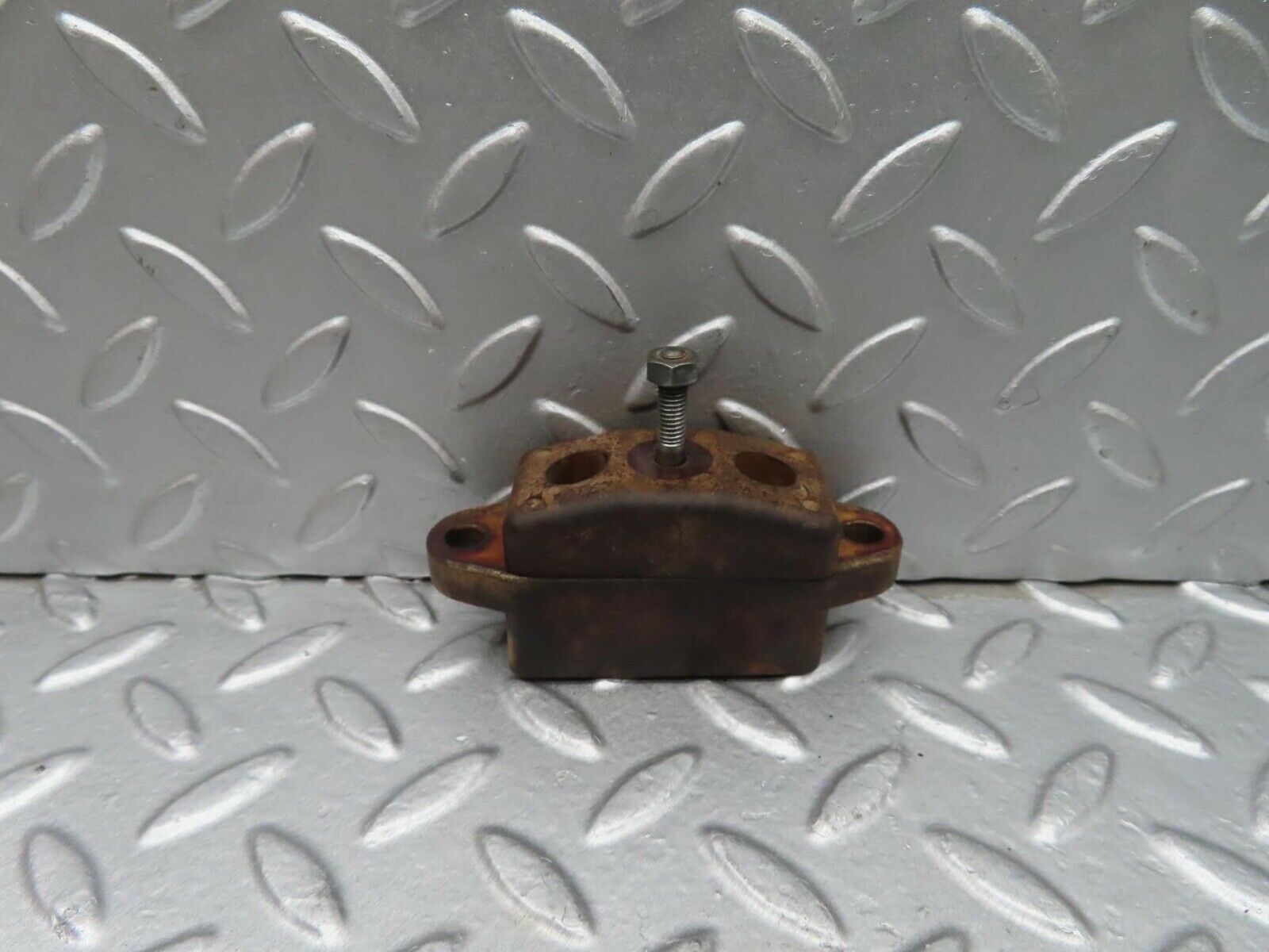 12838 Mercedes-Benz W111 220SE Fuel Injector Bracket