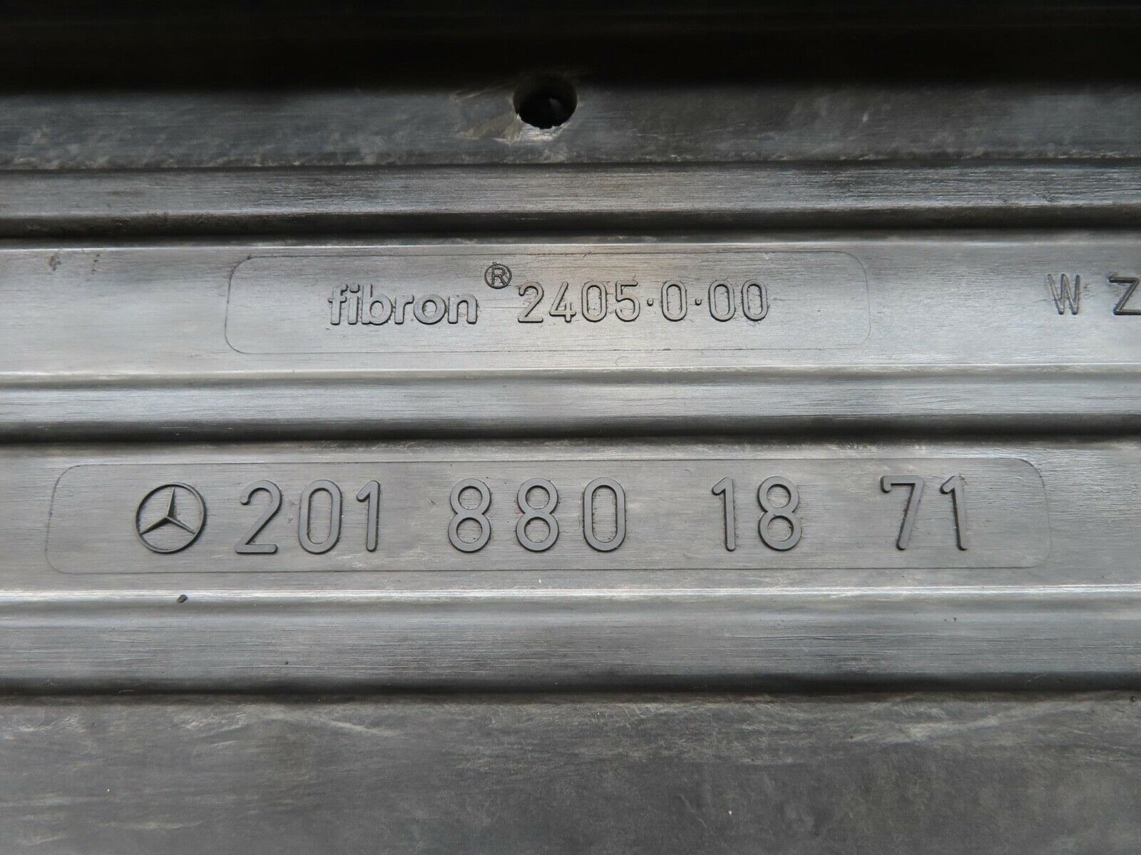 14634 Mercedes-Benz W201 190E Rear Bumper Bar 2018801871