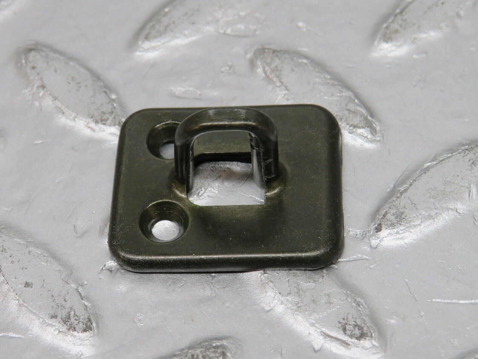 32576 Mercedes-Benz S124 300TE Wagon Glove Box Door Lock Latch