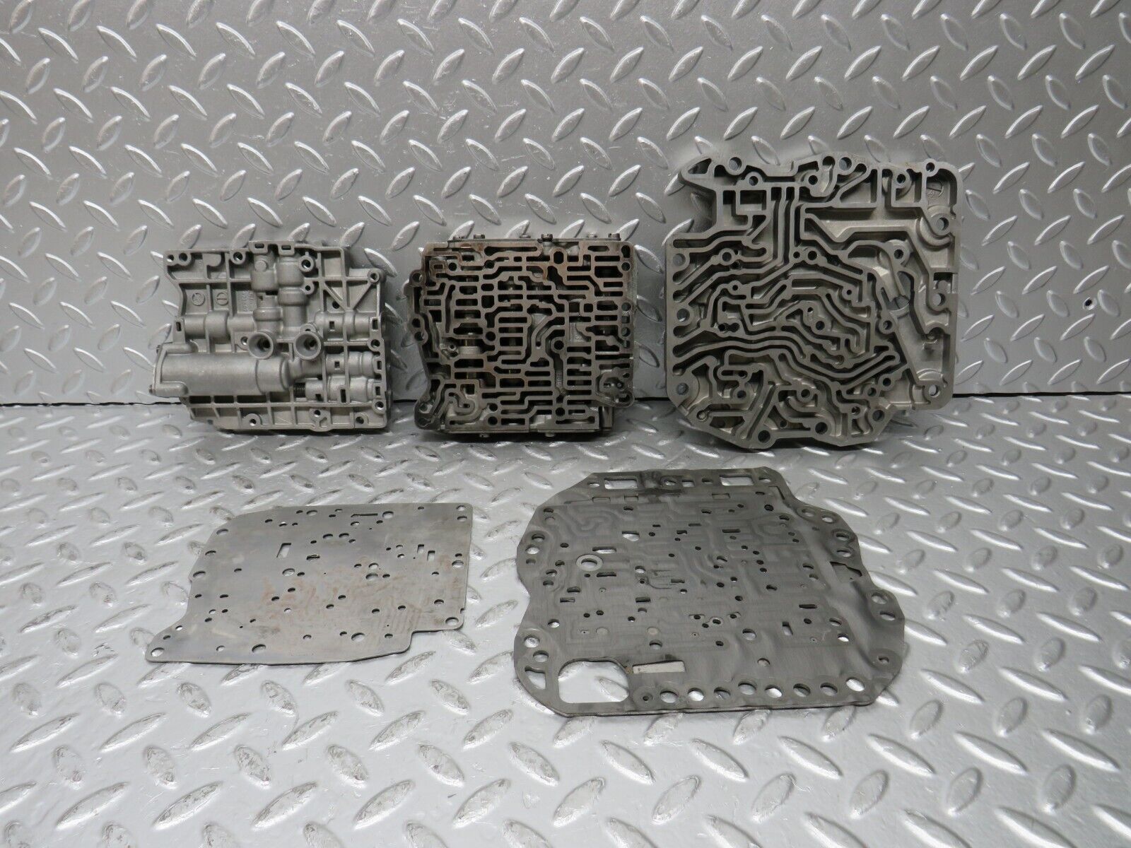 30223 Mercedes-Benz W123 230E Auto Gearbox Valve Body 722.122 1162770901