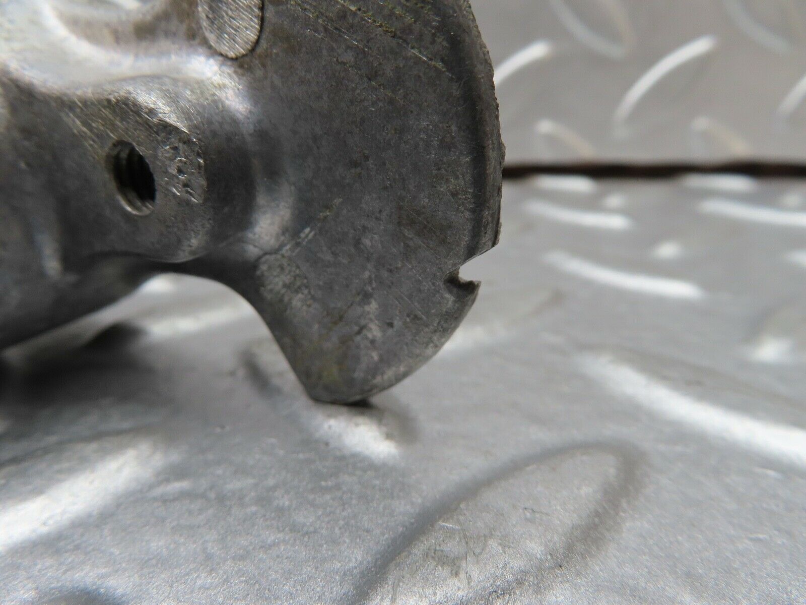 18735 Mercedes-Benz W120 W121 Ponton Ignition Distributor Mount 1211580315