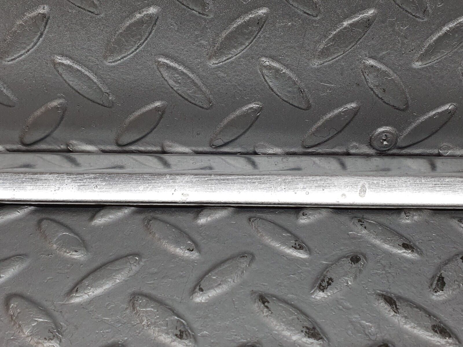 41189 Mercedes-Benz W126 300SE Front Right Door Chrome Moulding Trim