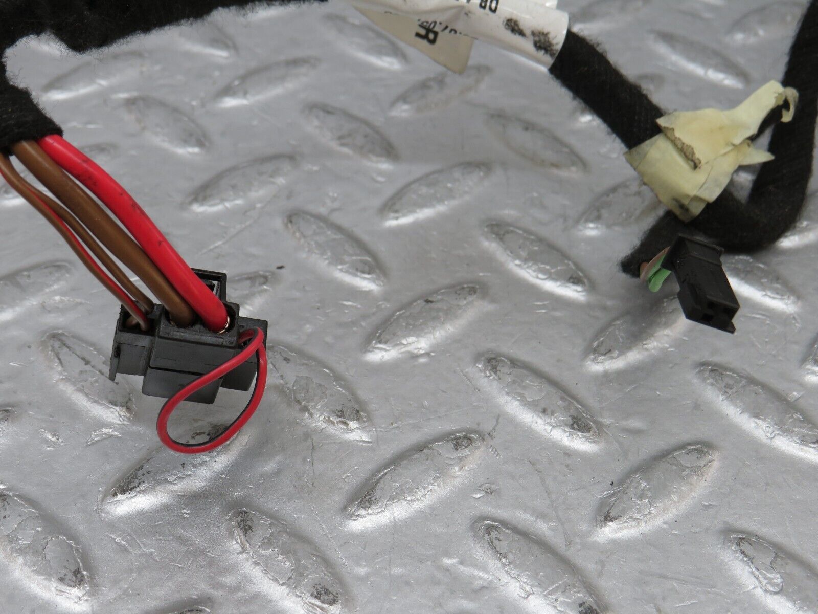 35248 Mercedes-Benz W221 Rear Left Door Wire Harness 2215408508