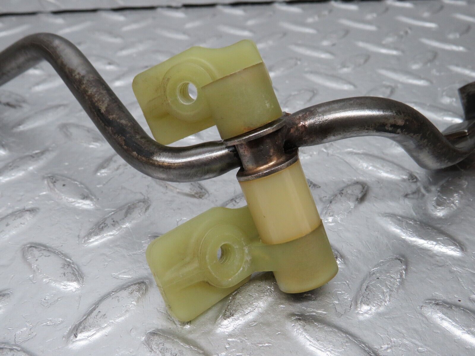 34360 Mercedes-Benz C126 380SEC Coupe Accelerator Pedal Linkage