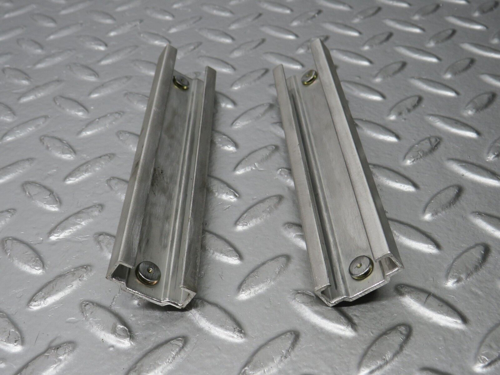 30920 Mercedes-Benz W201 190E 2.0L Window Holder Regulator Accessories