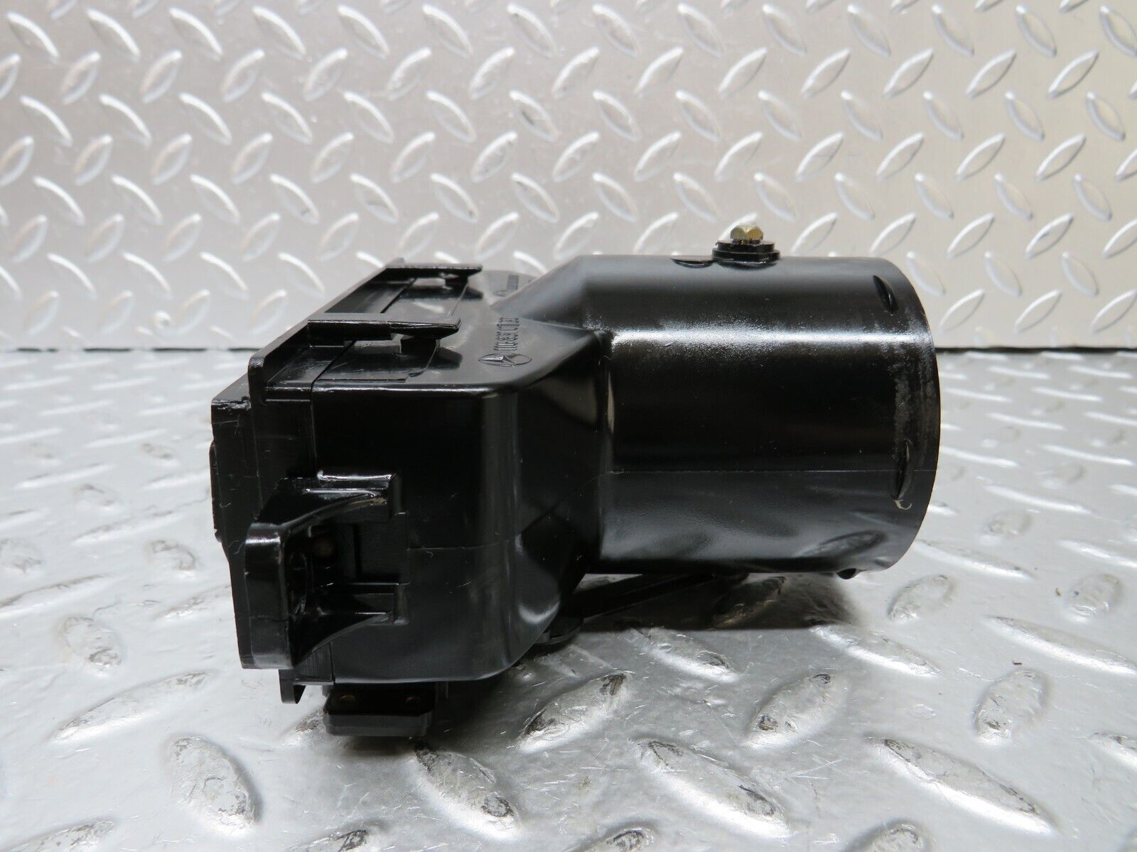 26181 Mercedes-Benz W116 450SE Dashboard Air Vent 1168310130