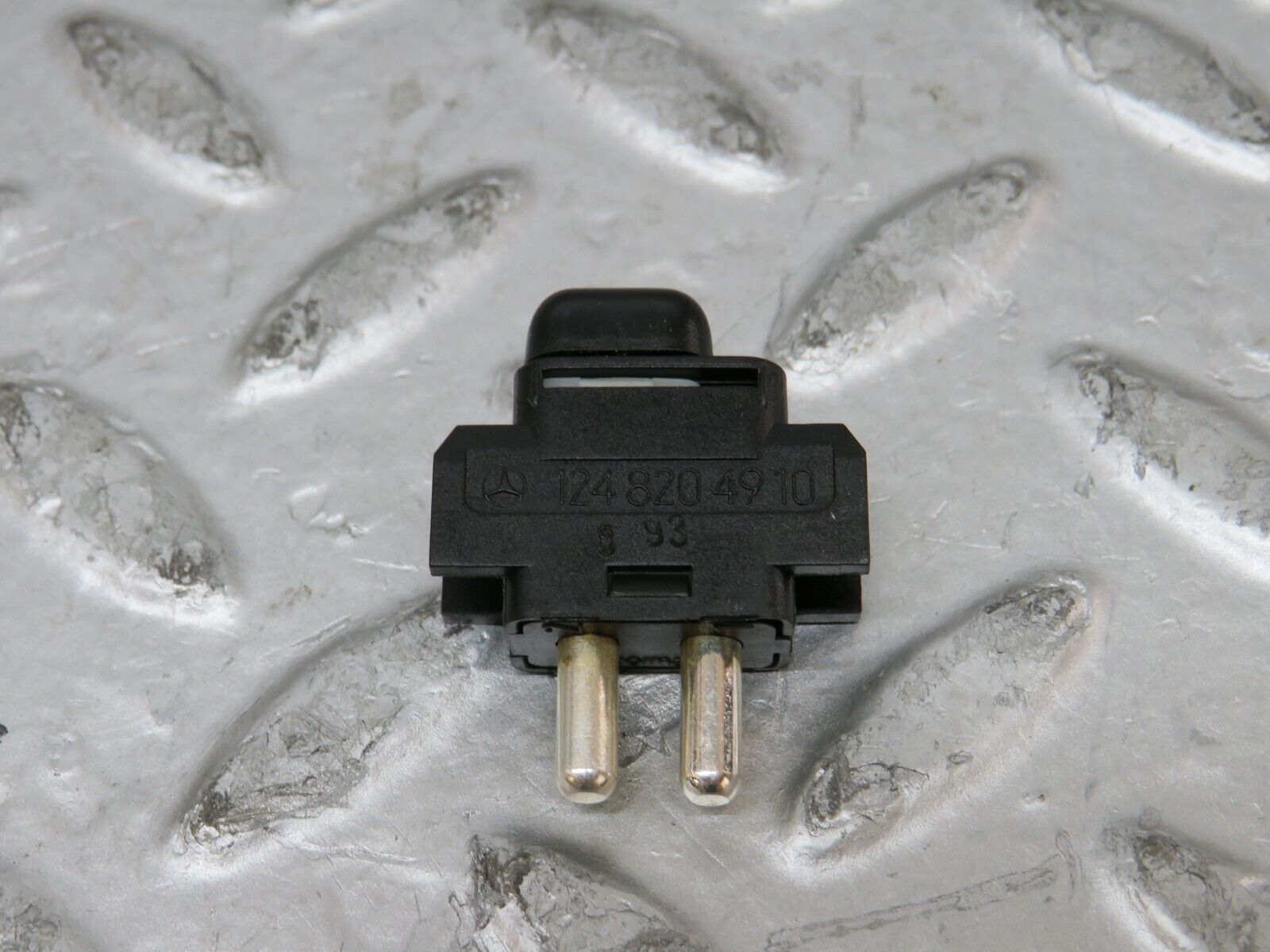 26558 Mercedes-Benz C124 220CE Coupe Child Lock Control Switch 1248204910