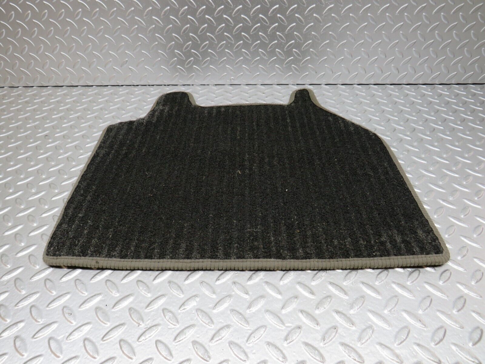 32335 Mercedes-Benz S124 300TE Wagon Rear Left Floor Carpet Mat Grey