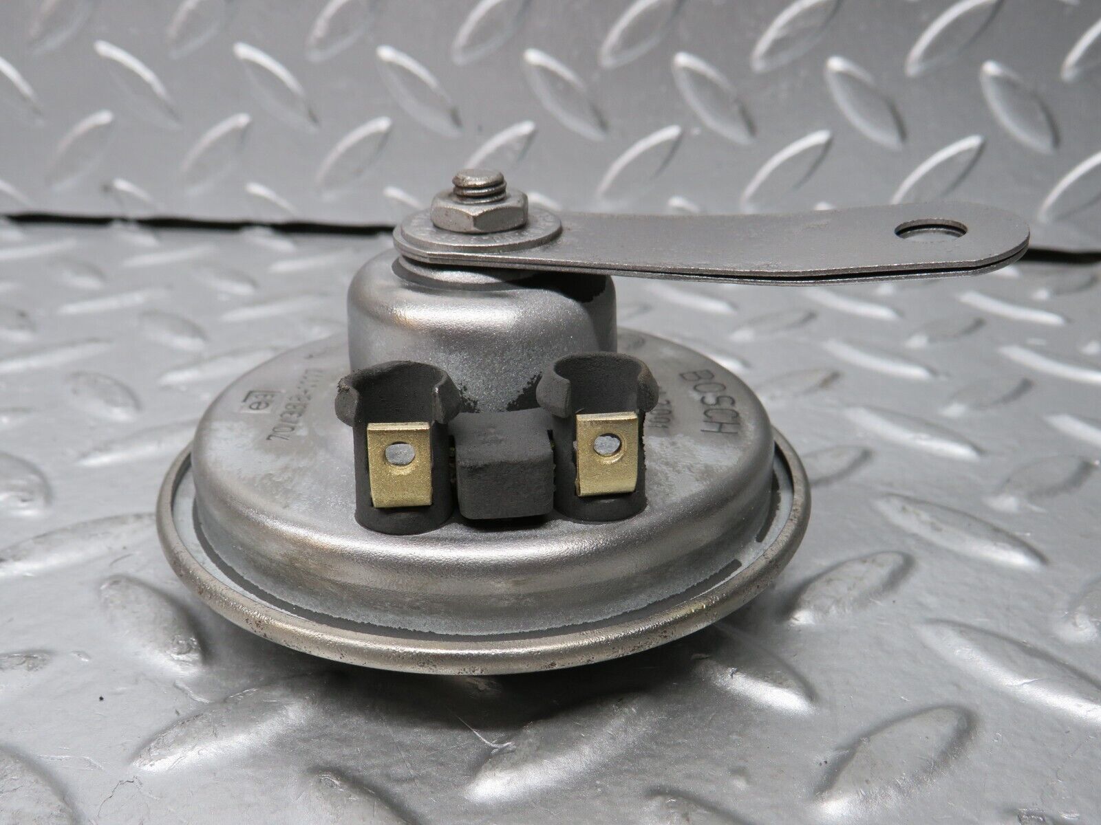 30311 Mercedes-Benz W124 230E Horn Bosch CH2001