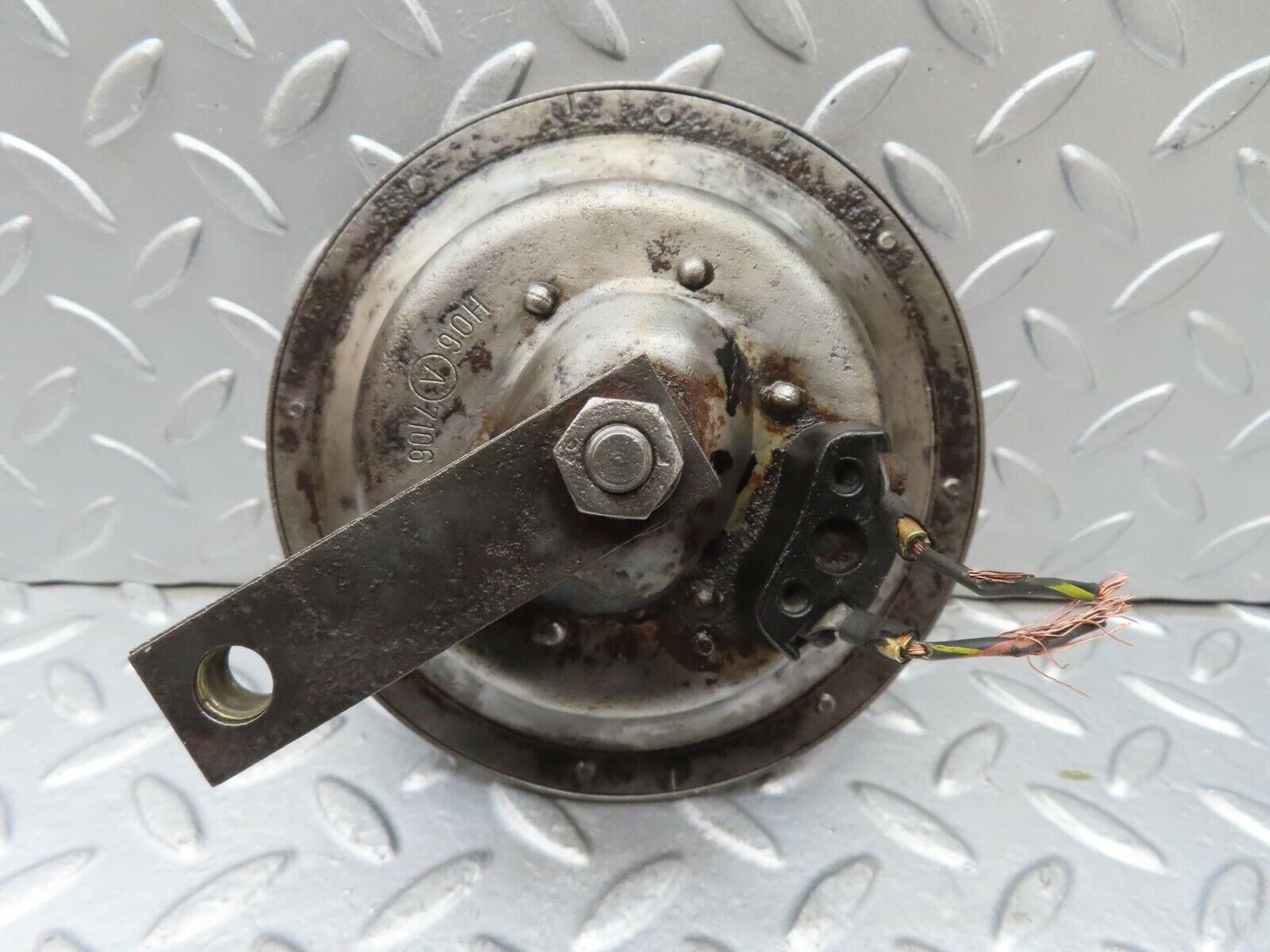 13169 Mercedes-Benz W111 220S Horn Bosch HO/FSA 12/9