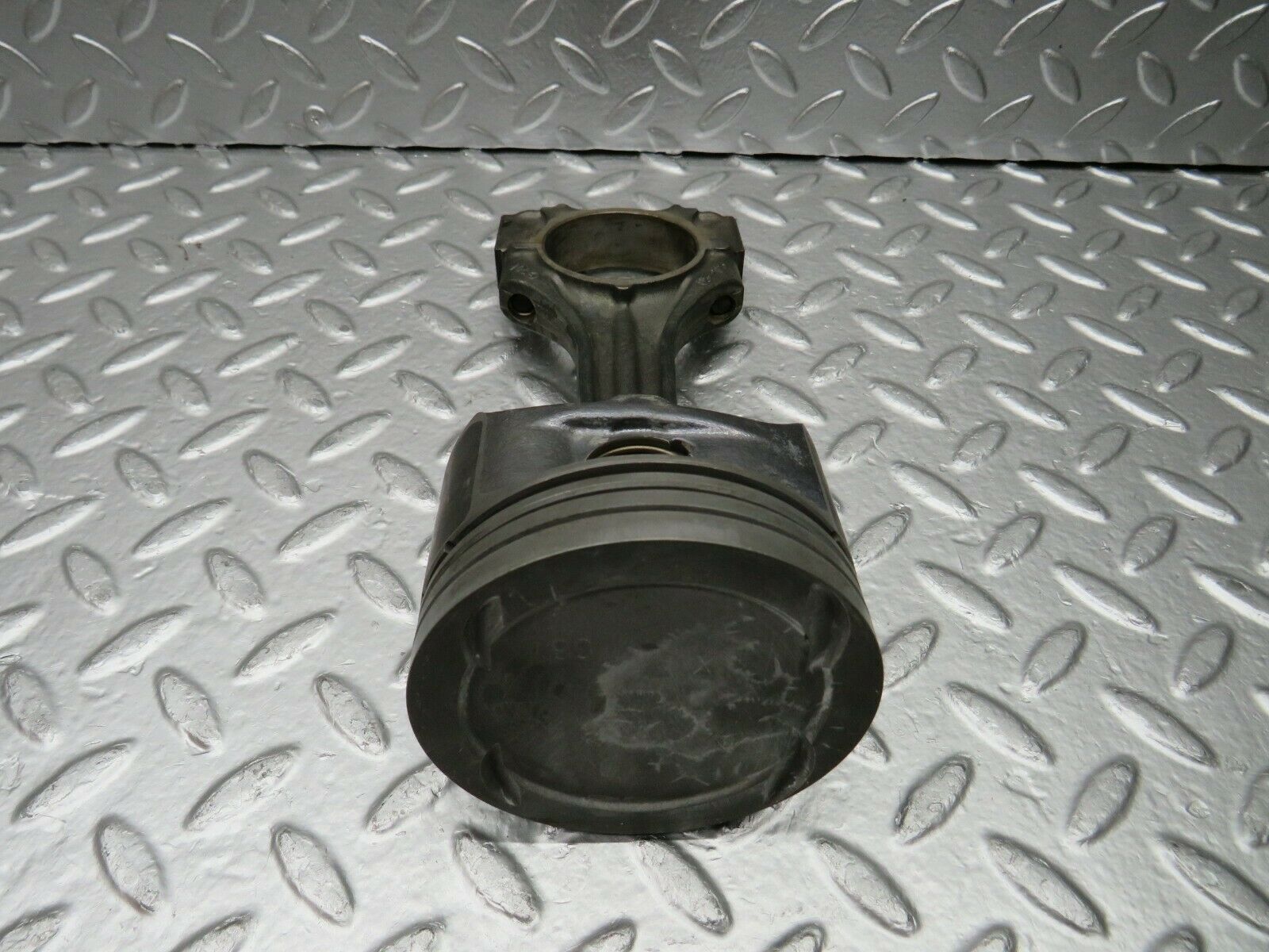 22470 Mercedes-Benz C124 E220 Coupe Piston With Connecting Rod 89.9 mm