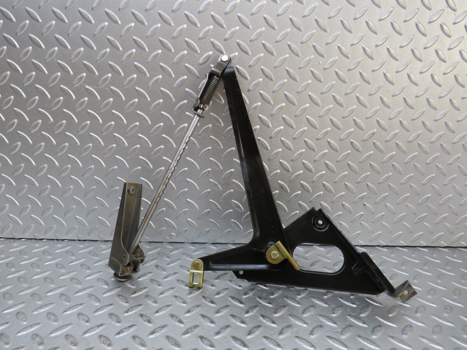 28141 Mercedes-Benz W123 280E Handbrake Regulator