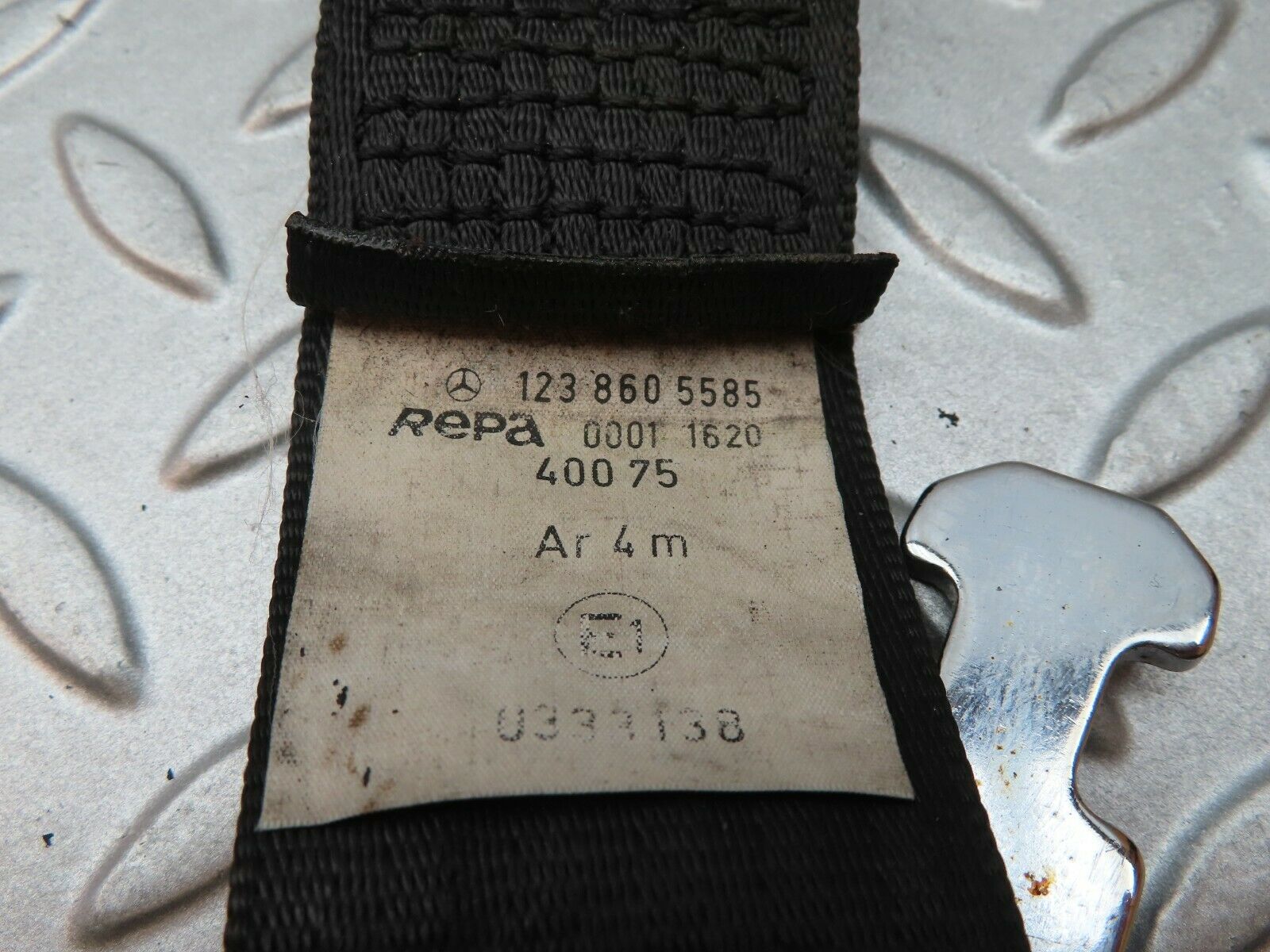 4246 Mercedes-Benz V123 240D LWB Rear Left Seat Belt 1238605585