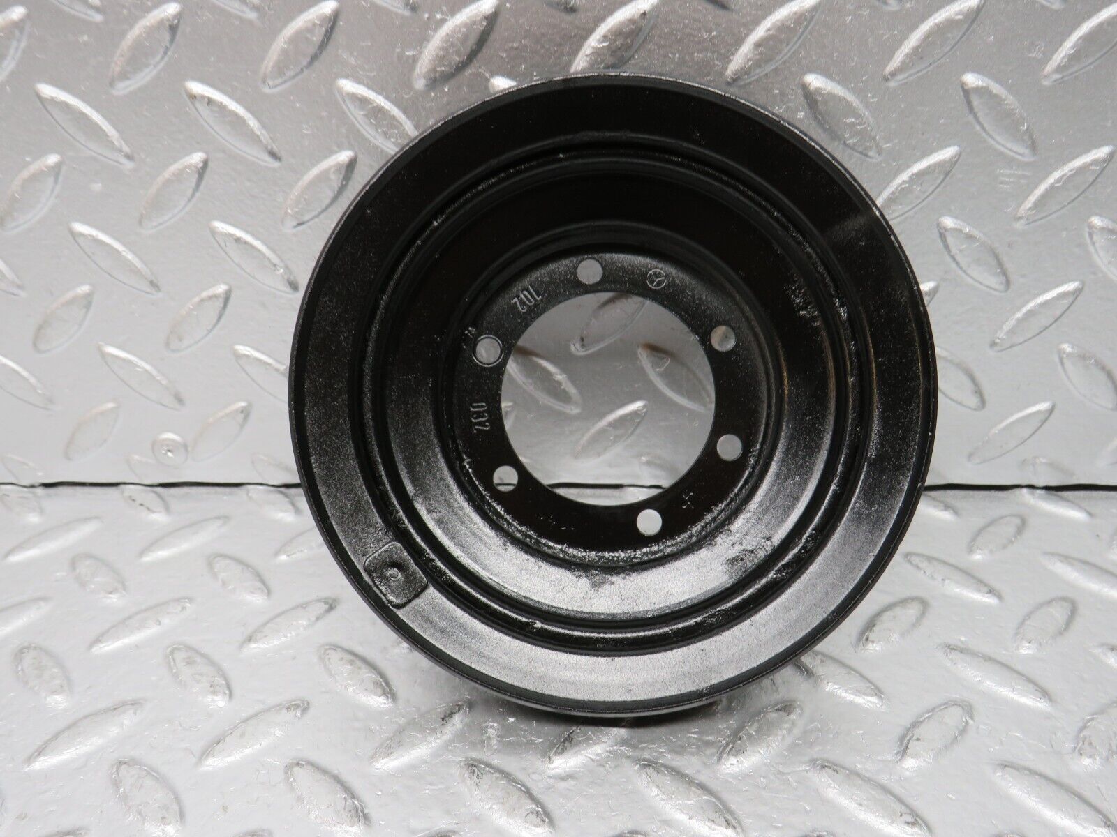 30858 Mercedes-Benz W201 190E 2.0L Crankshaft Pulley 1020320404