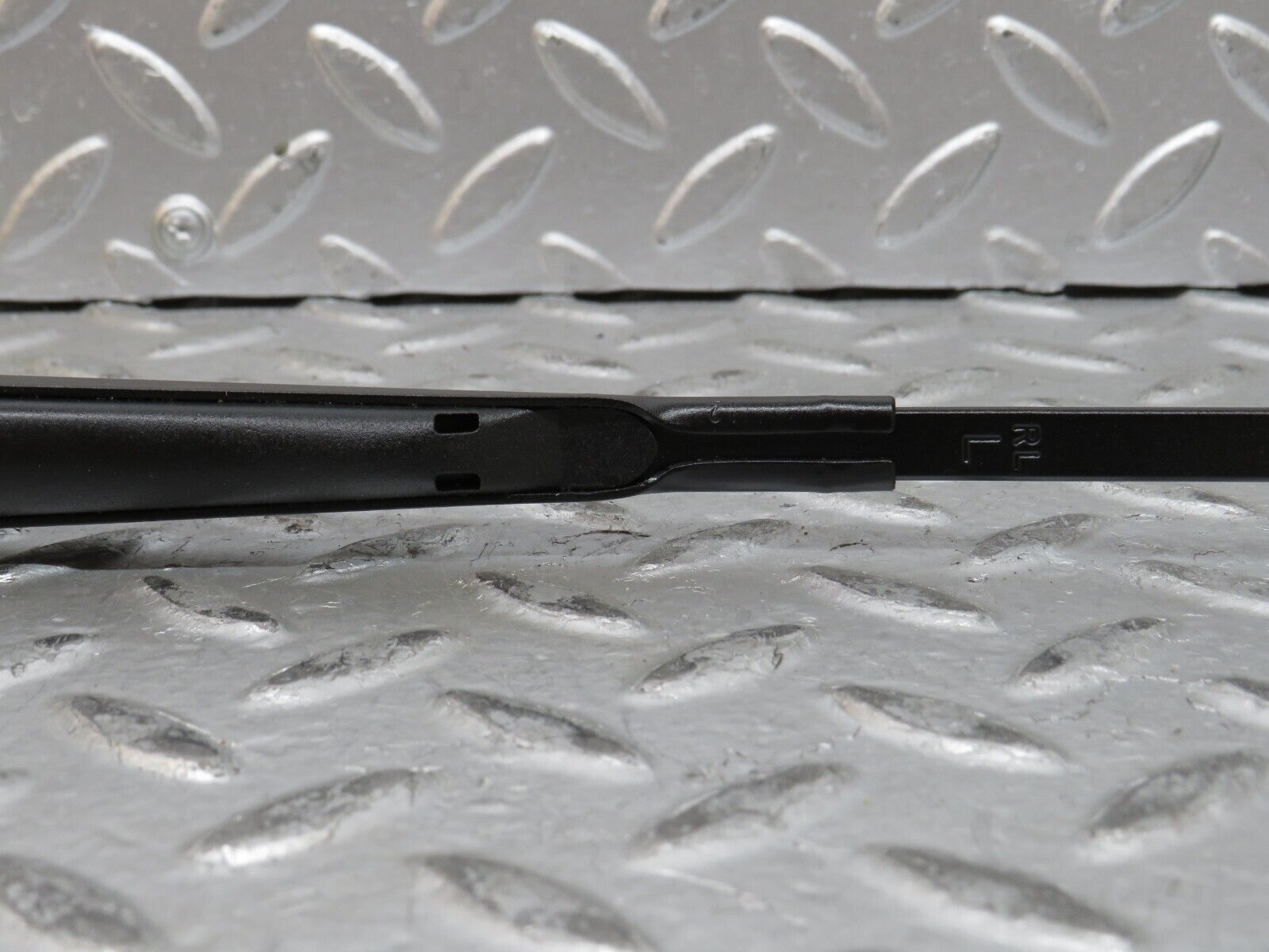 28381 Mercedes-Benz S123 240D Wagon Left Wiper Arm Bosch 3399990553