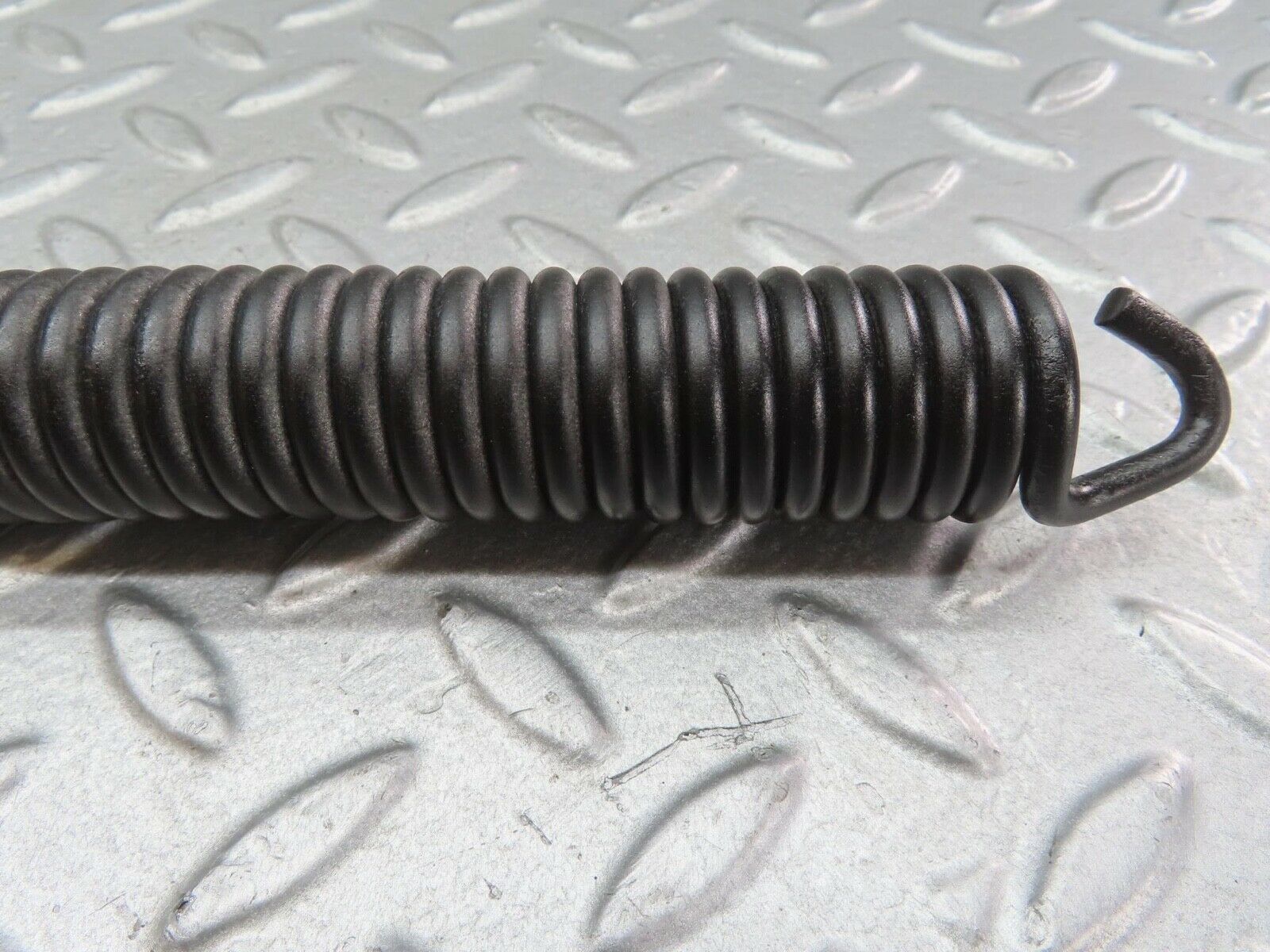 13884 Mercedes-Benz C107 280SLC Bonnet Hinge Spring