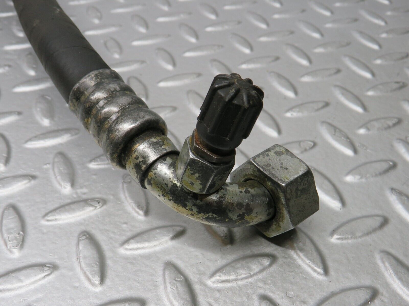 38178 Mercedes-Benz A124 320E Cabriolet Air Conditioning Hose Pipe With Dryer 1042300856