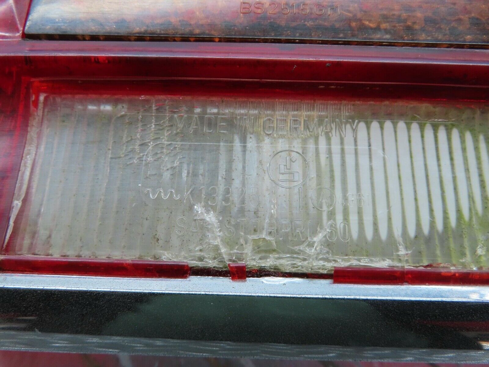 13209 Mercedes-Benz W111 220S Right Tail Light Lens