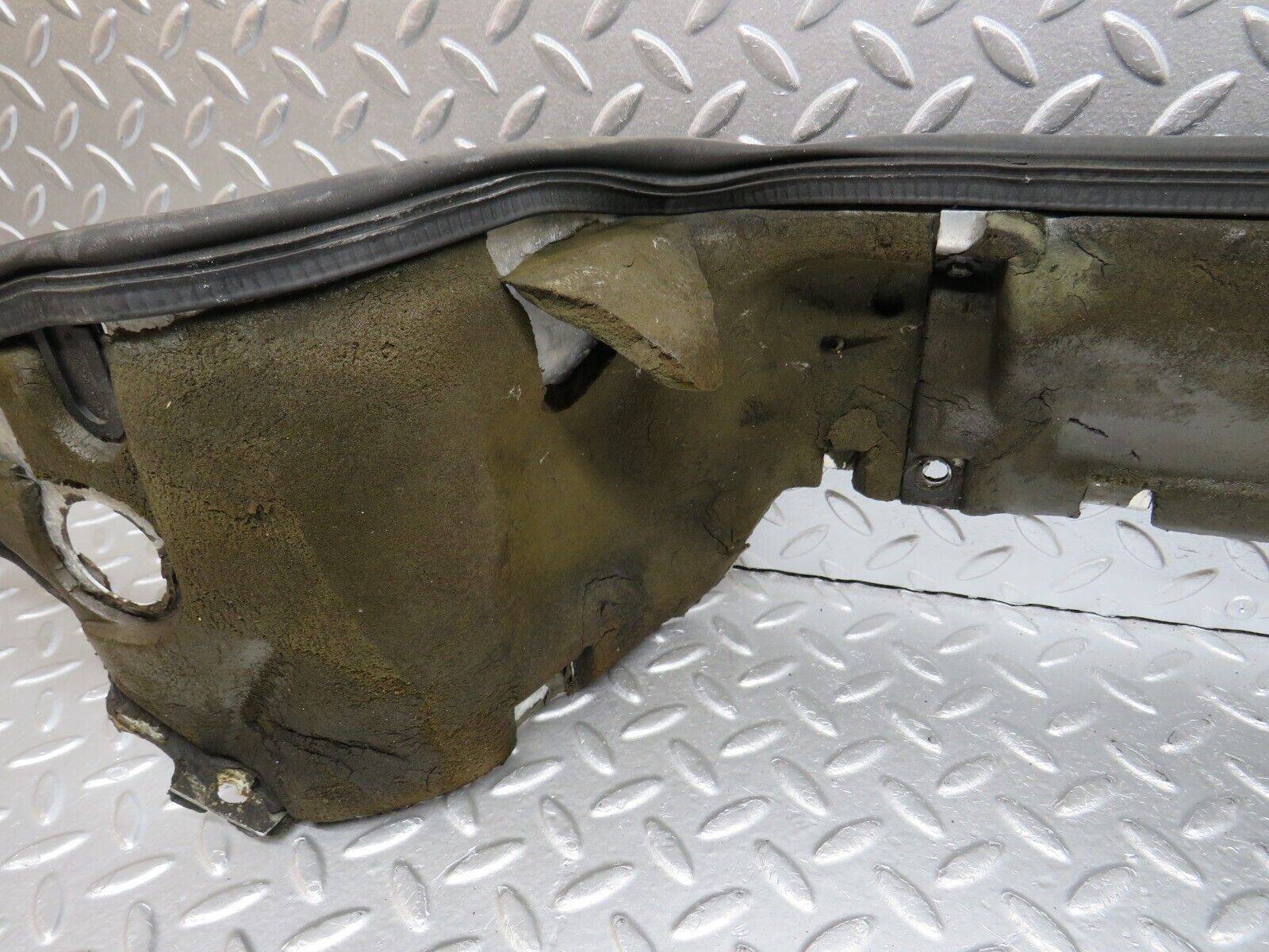 34387 Mercedes-Benz C126 380SEC Coupe Firewall