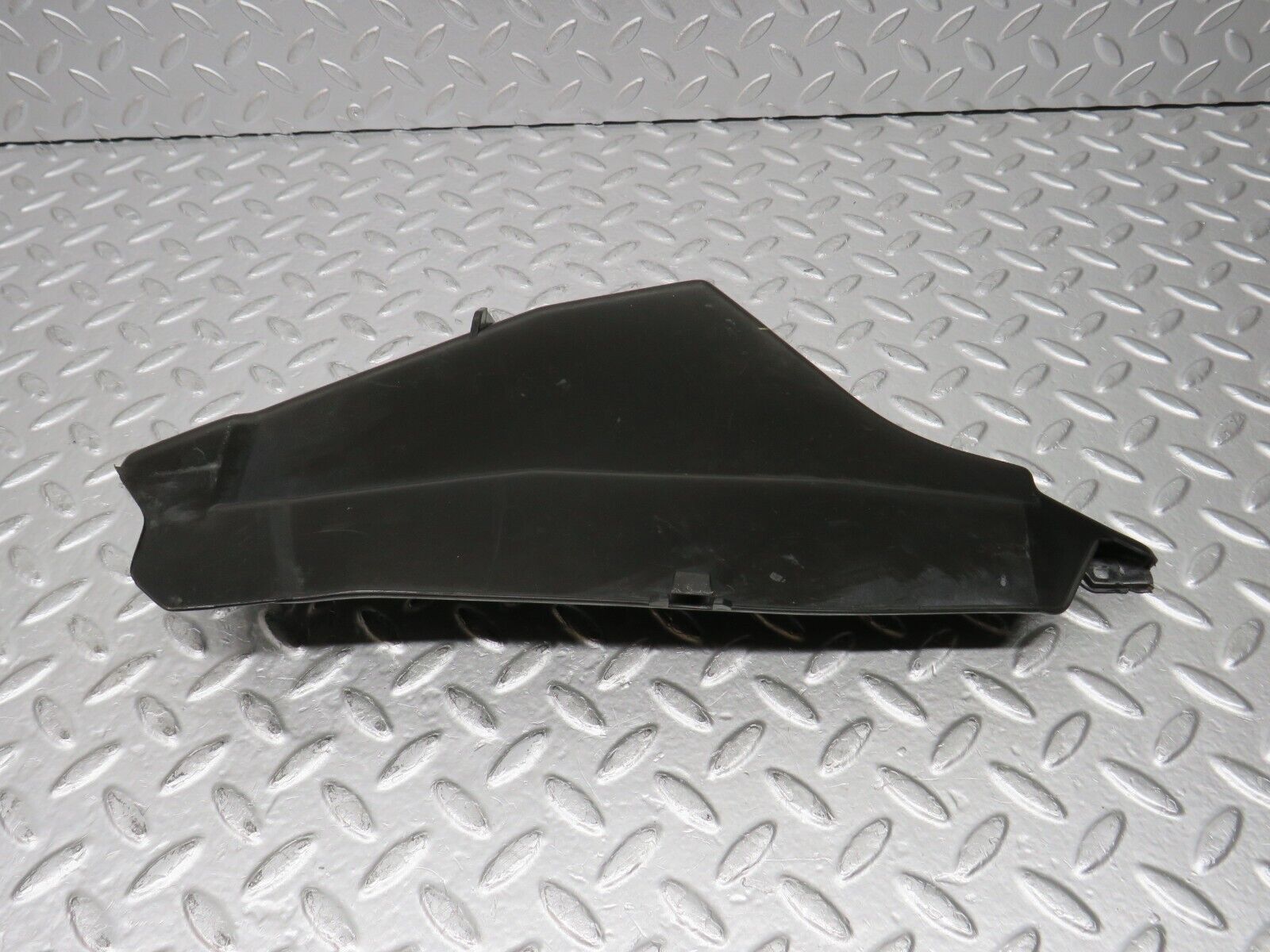 30807 Mercedes-Benz W201 190E 2.0L Front Right Rain Gutter Drain Channel 2016280273