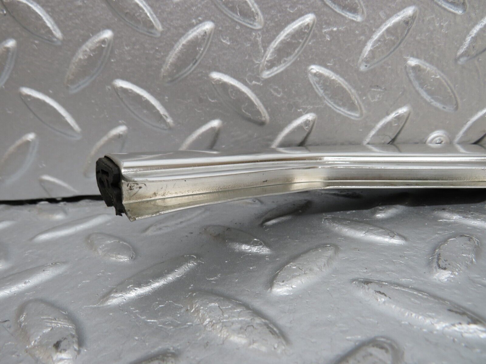 34412 Mercedes-Benz C126 380SEC Coupe Rear Right Window Glass