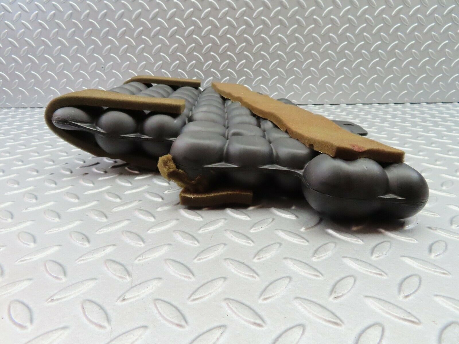 5916 Mercedes-Benz W123 200 Vacuum Reservior Tank 1238001419