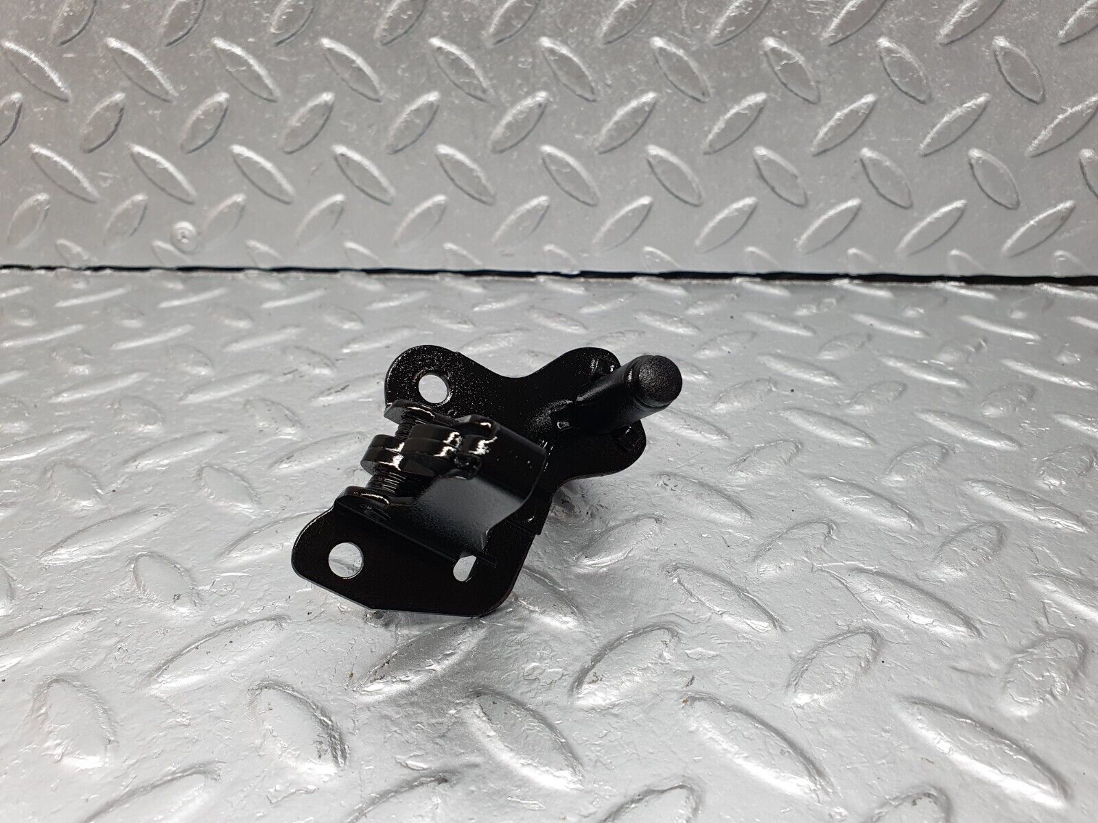 41525 Mercedes-Benz W124 200E Bonnet Lock Catch 1248800260