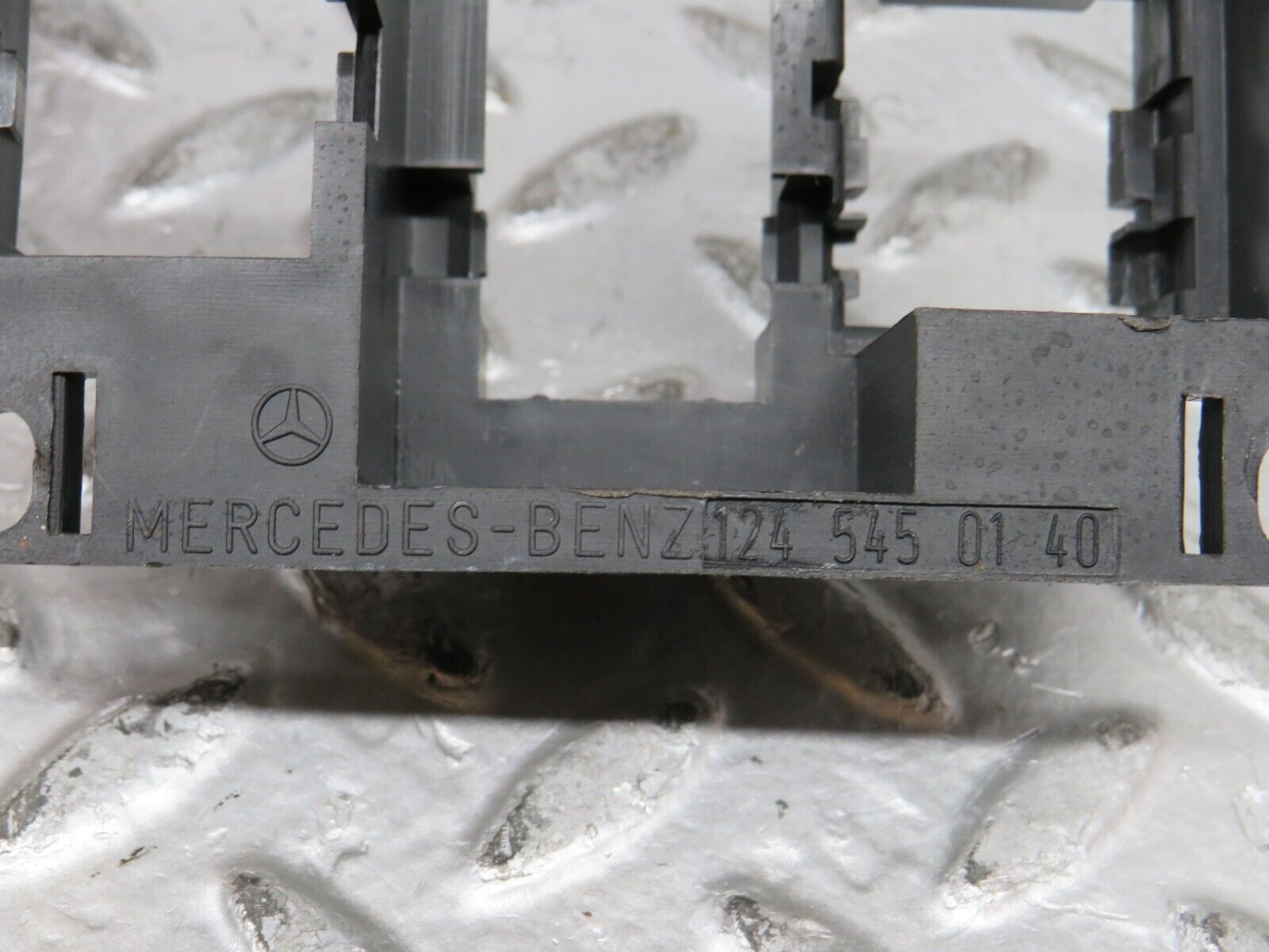 27589 Mercedes-Benz S124 300TE Wagon Fuse Relay Holder Bracket 1245450140