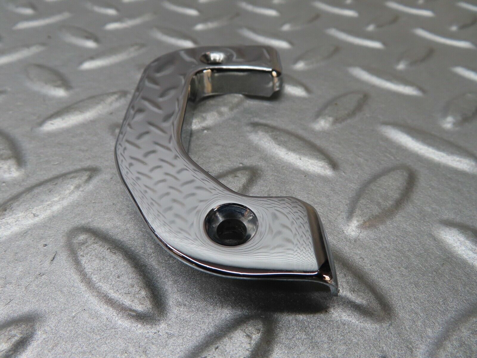 17548 Mercedes-Benz W116 450SEL Left Door Interior Chrome Latch Trim