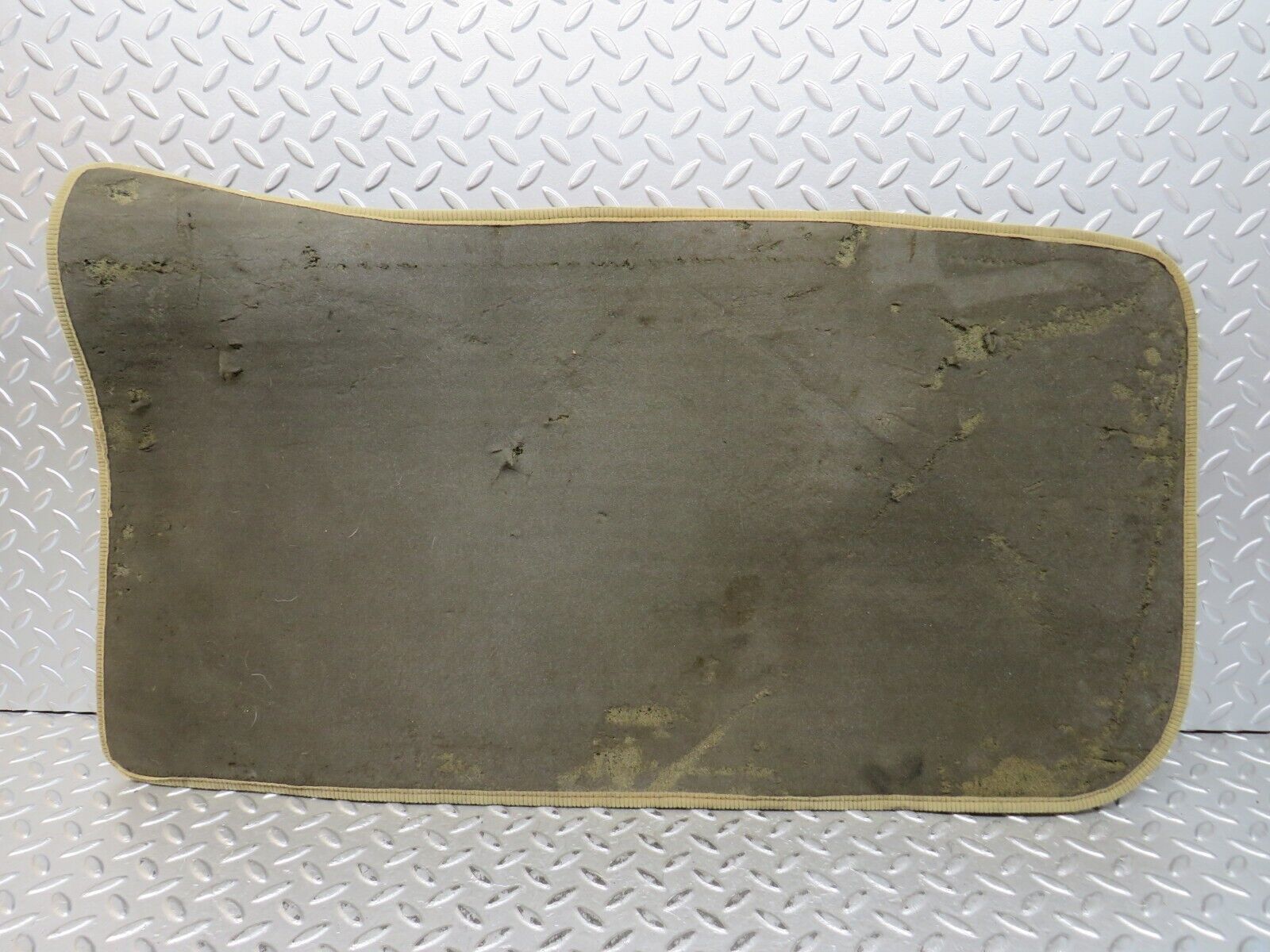 28923 Mercedes-Benz C124 320CE Coupe Front Left Floor Carpet Beige