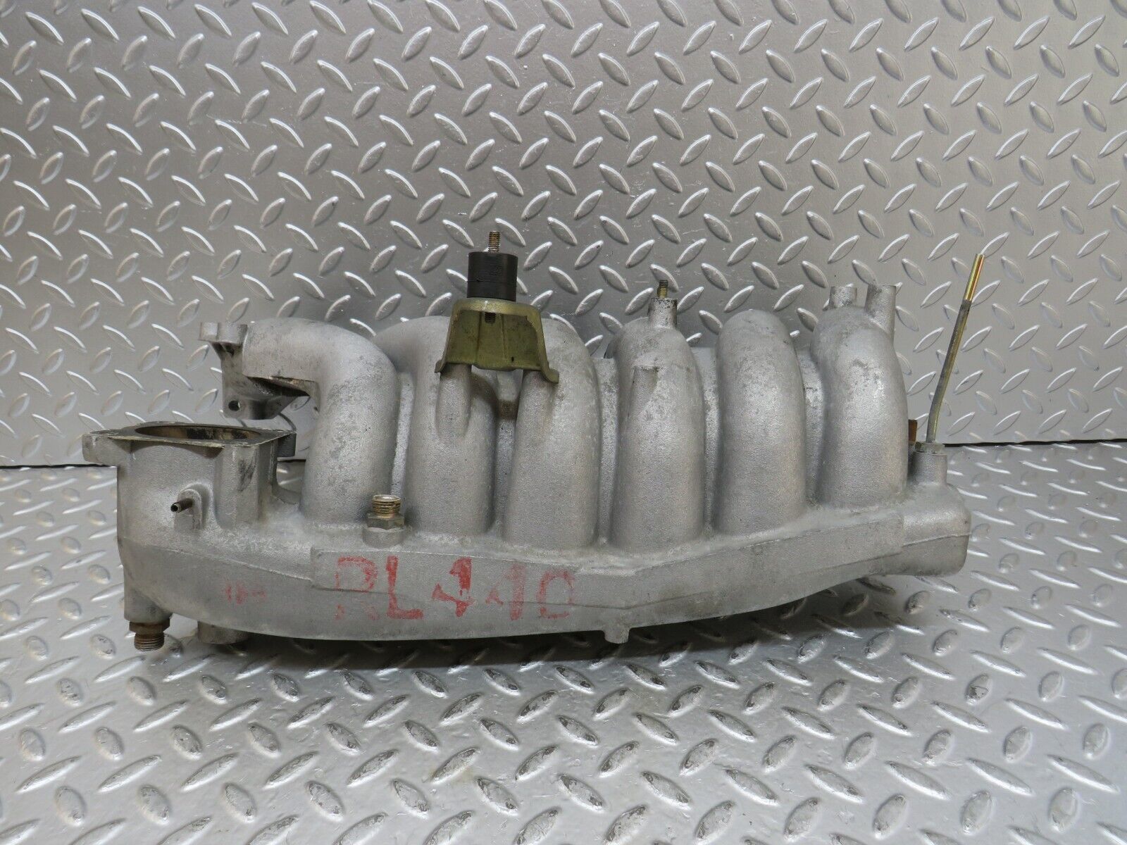 27370 Mercedes-Benz W123 280E Intake Manifold 1101413701