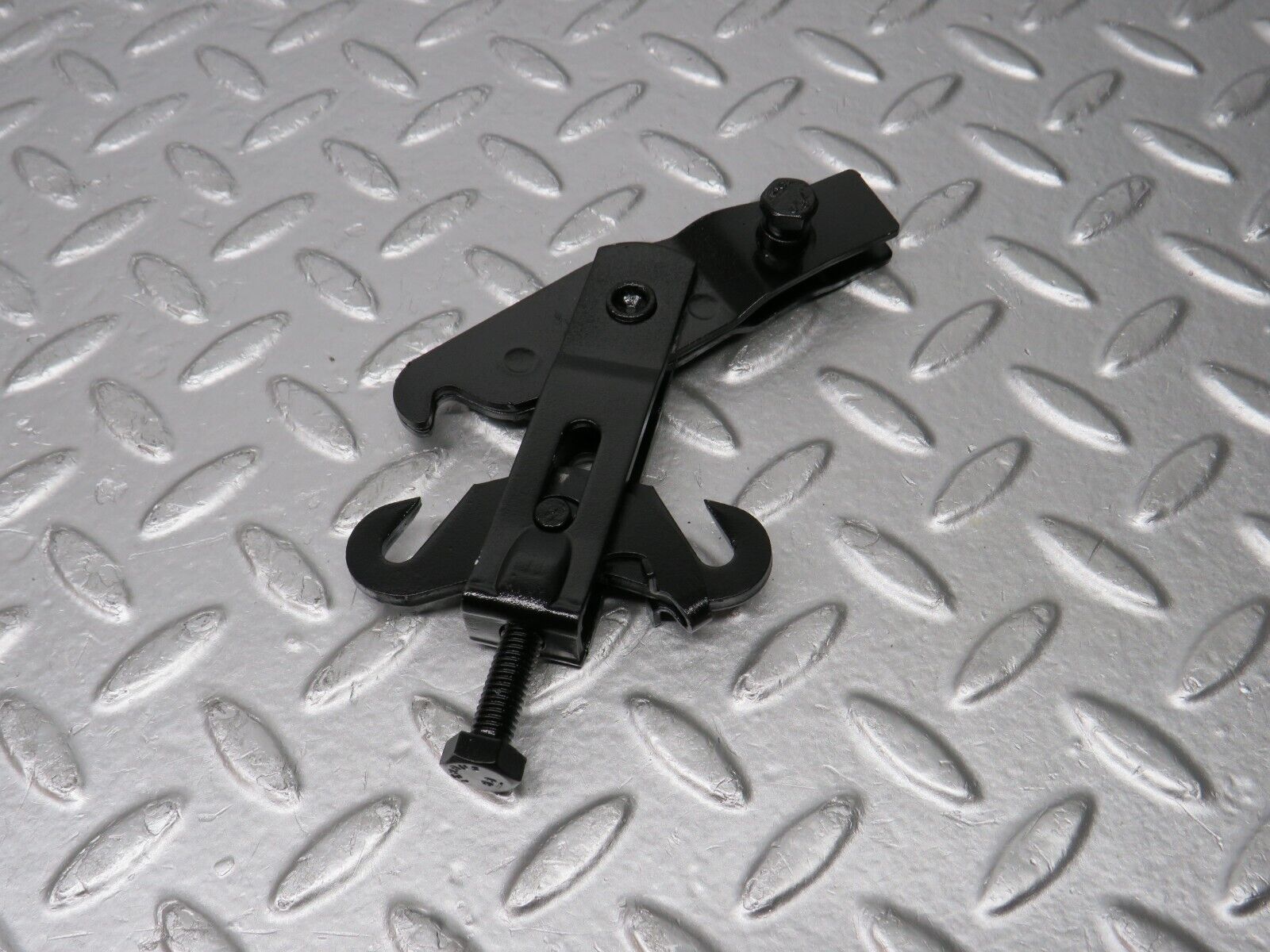 30905 Mercedes-Benz W201 190E 2.0L Handbrake Adjusting Handbrake Regulator