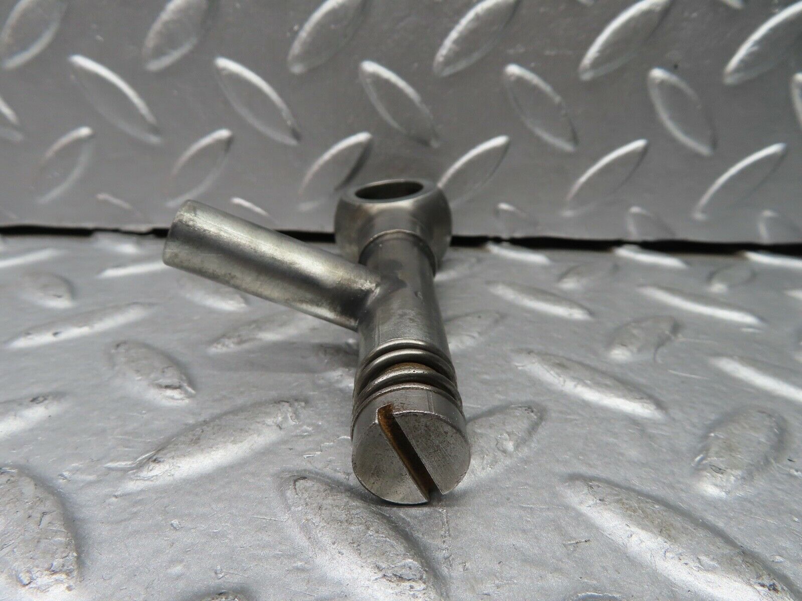 20828 Mercedes-Benz W114 250CE Coupe Auxiliary Air Slide Valve