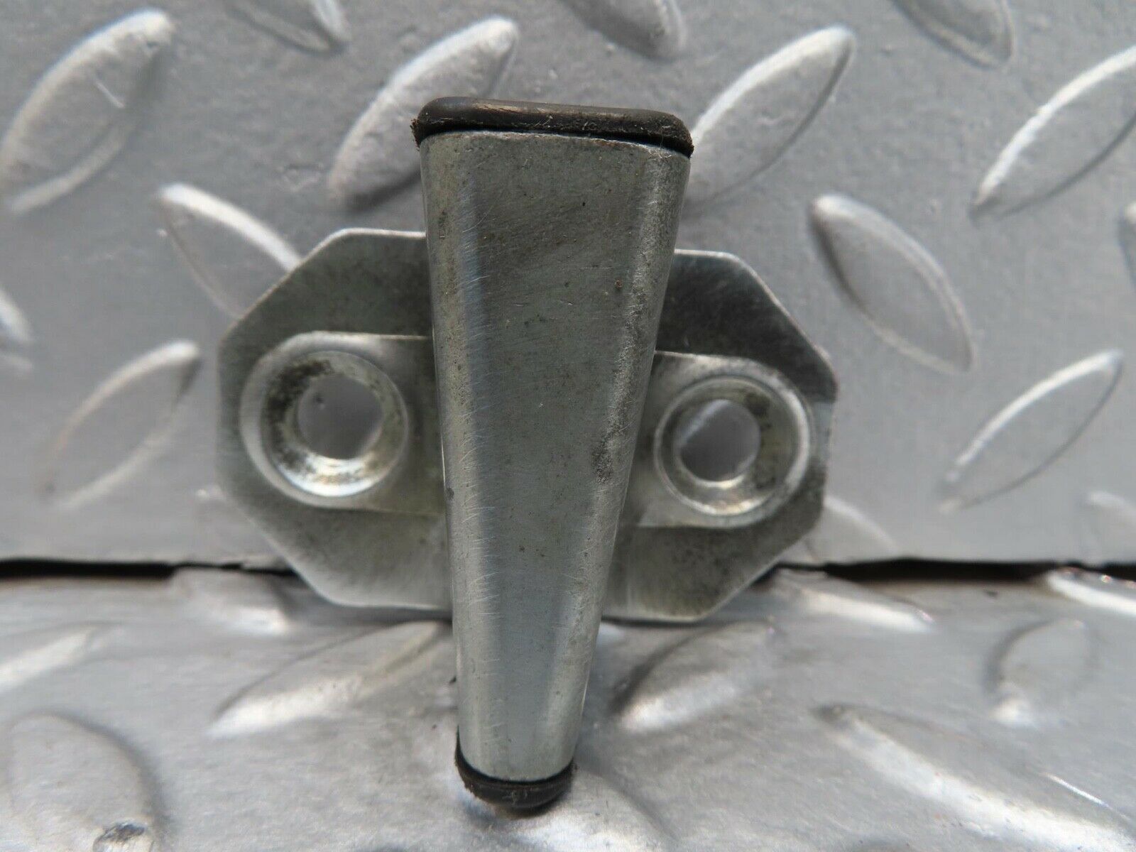 16455 Mercedes-Benz W124 260E Door Lock Latch